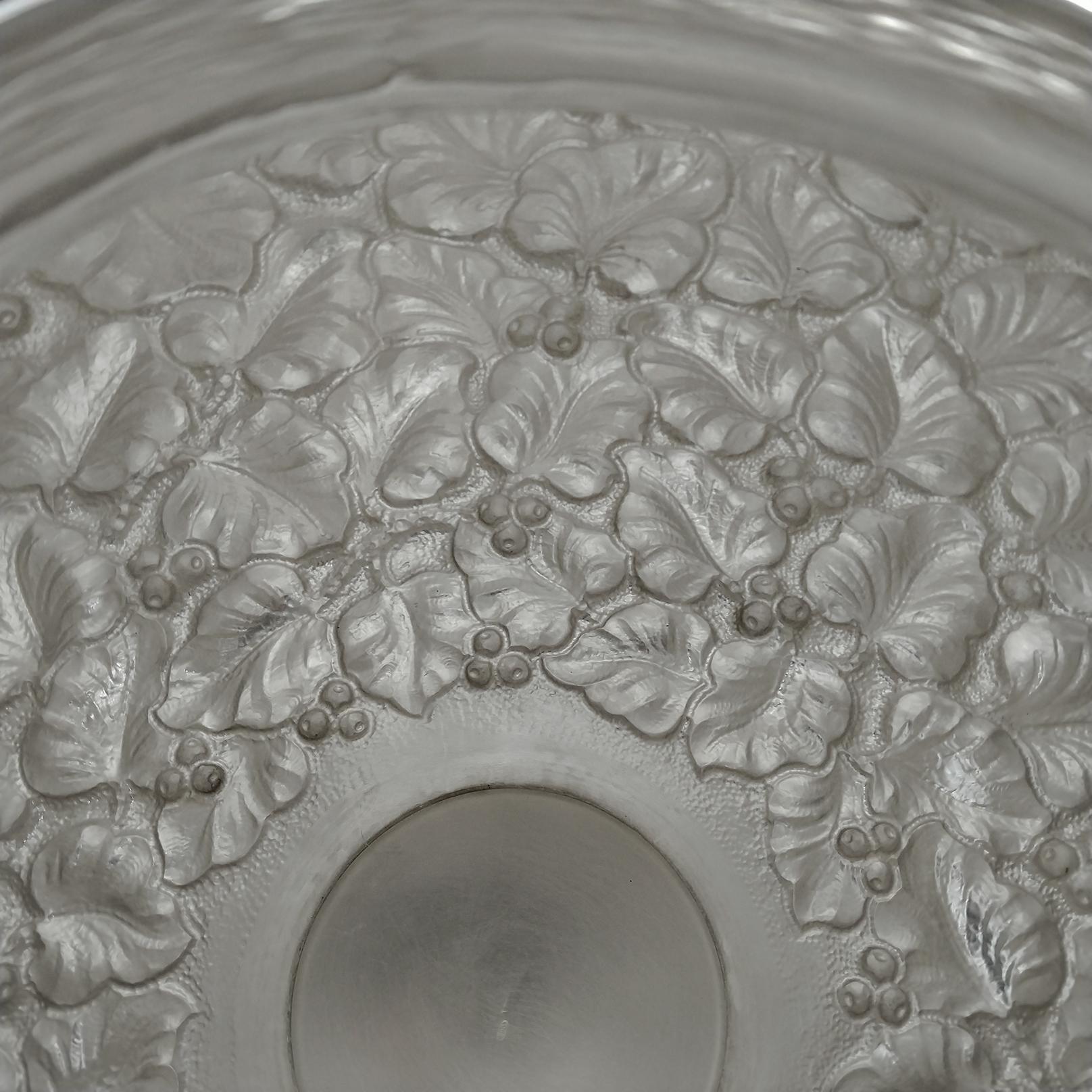 XX Century Italian Solid 800 Silver Vase with Leaves and Berries For Sale 5