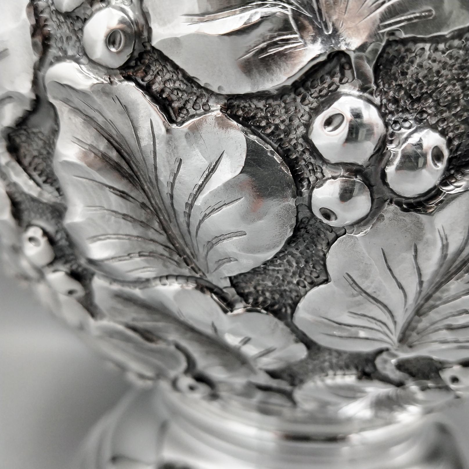 XX Century Italian Solid 800 Silver Vase with Leaves and Berries For Sale 3