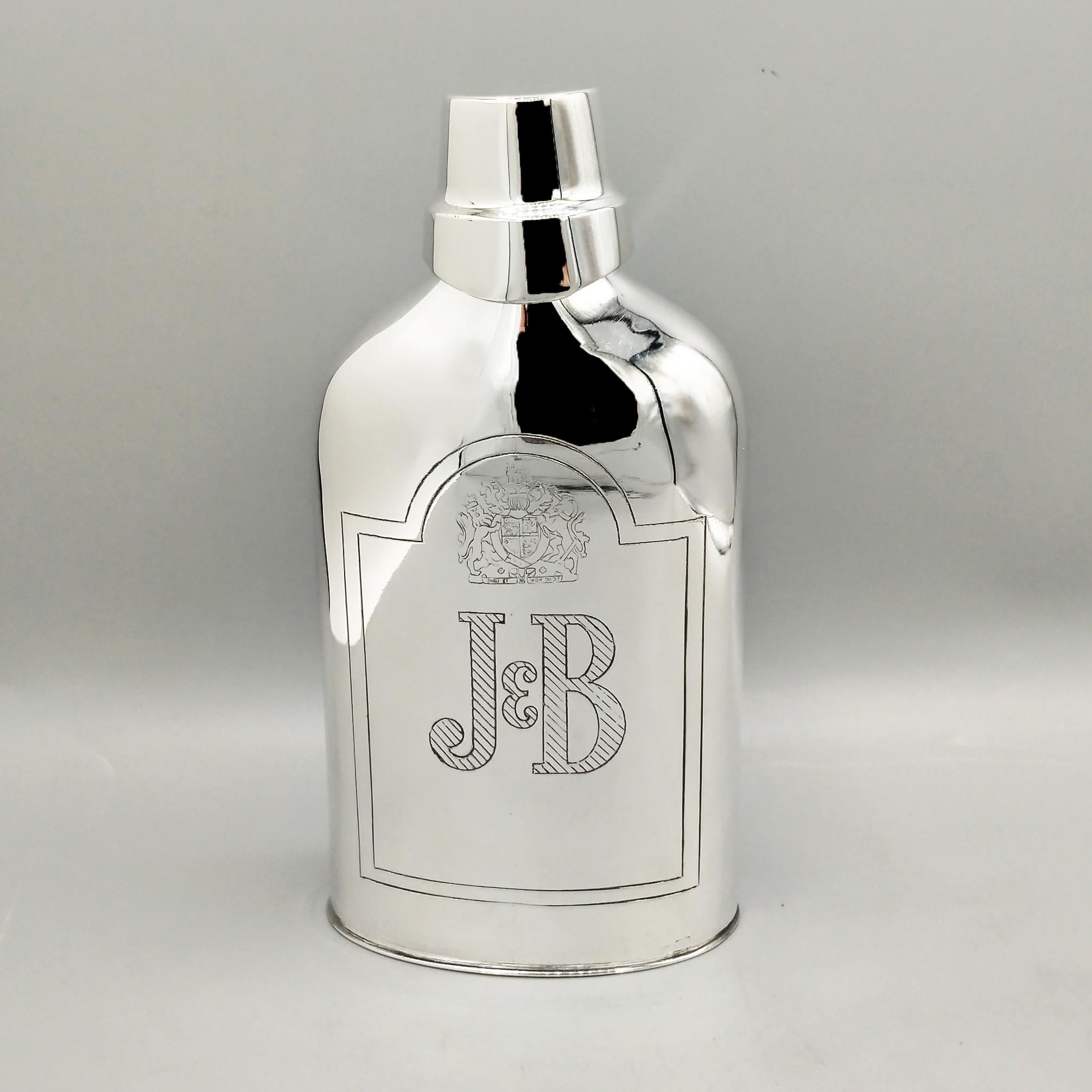 Fatto a mano XX Century Italian solid 800 silver whisky flask with beaker in vendita