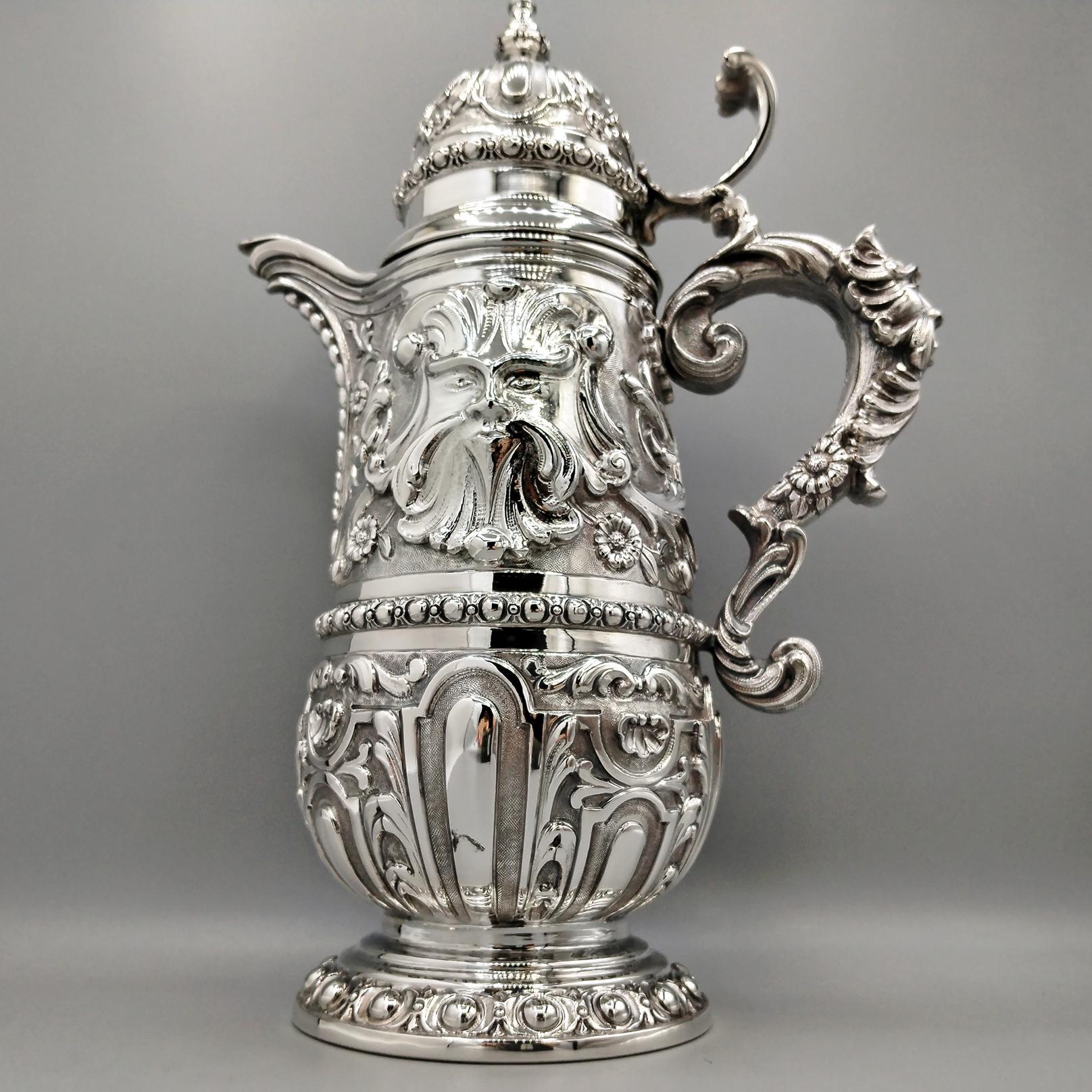 20. Jahrhundert Italienisches Sterlingsilber im Barockstil Coffepot (Italian) im Angebot