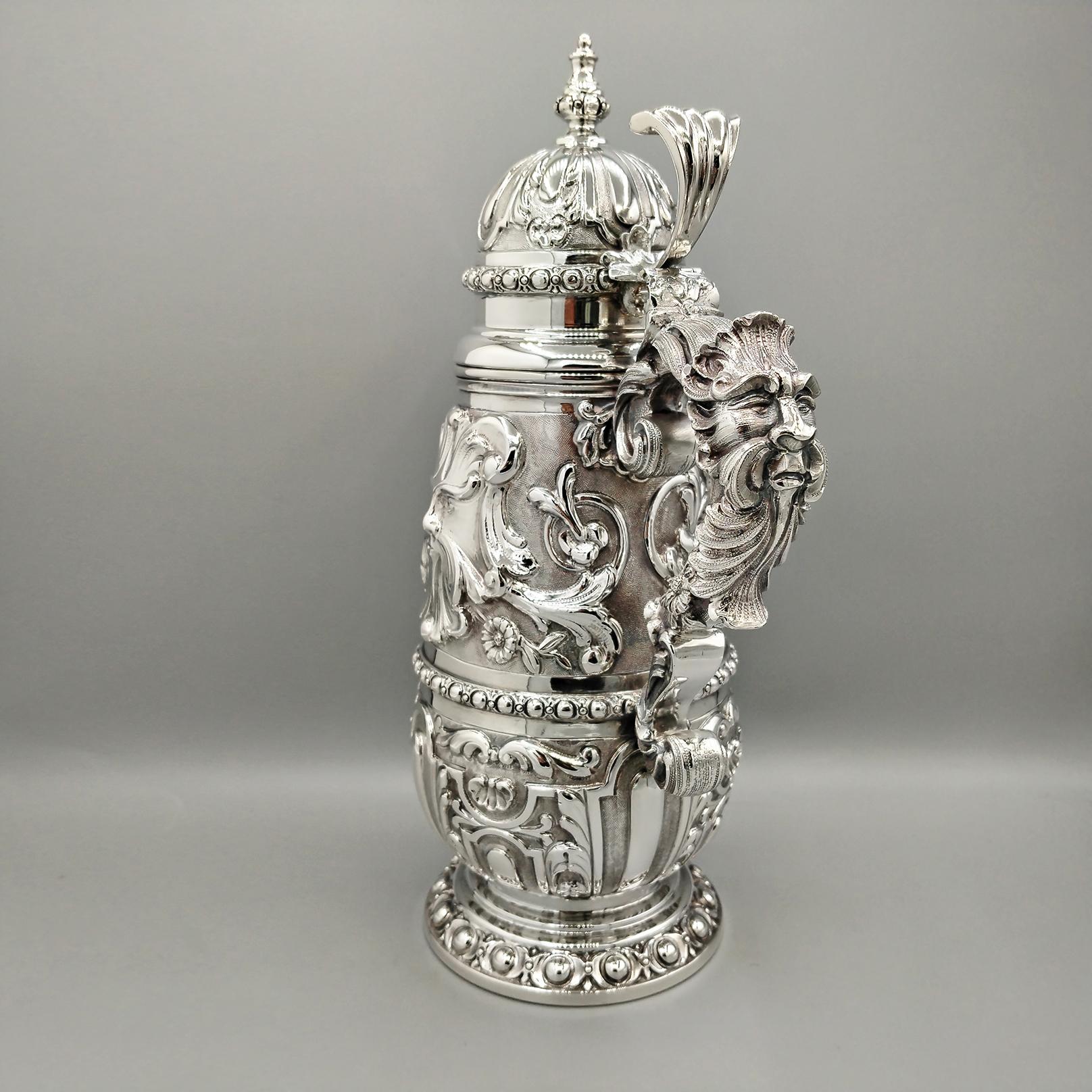 20. Jahrhundert Italienisches Sterlingsilber im Barockstil Coffepot (Geschmiedet) im Angebot