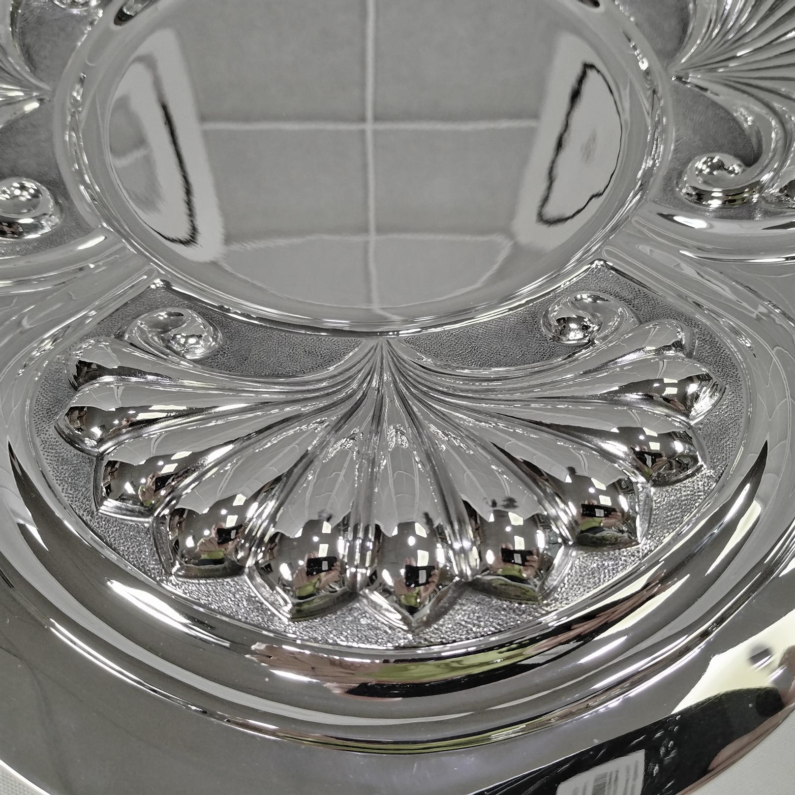 Centro de mesa italiano del siglo XX en plata de ley con conchas en venta 7