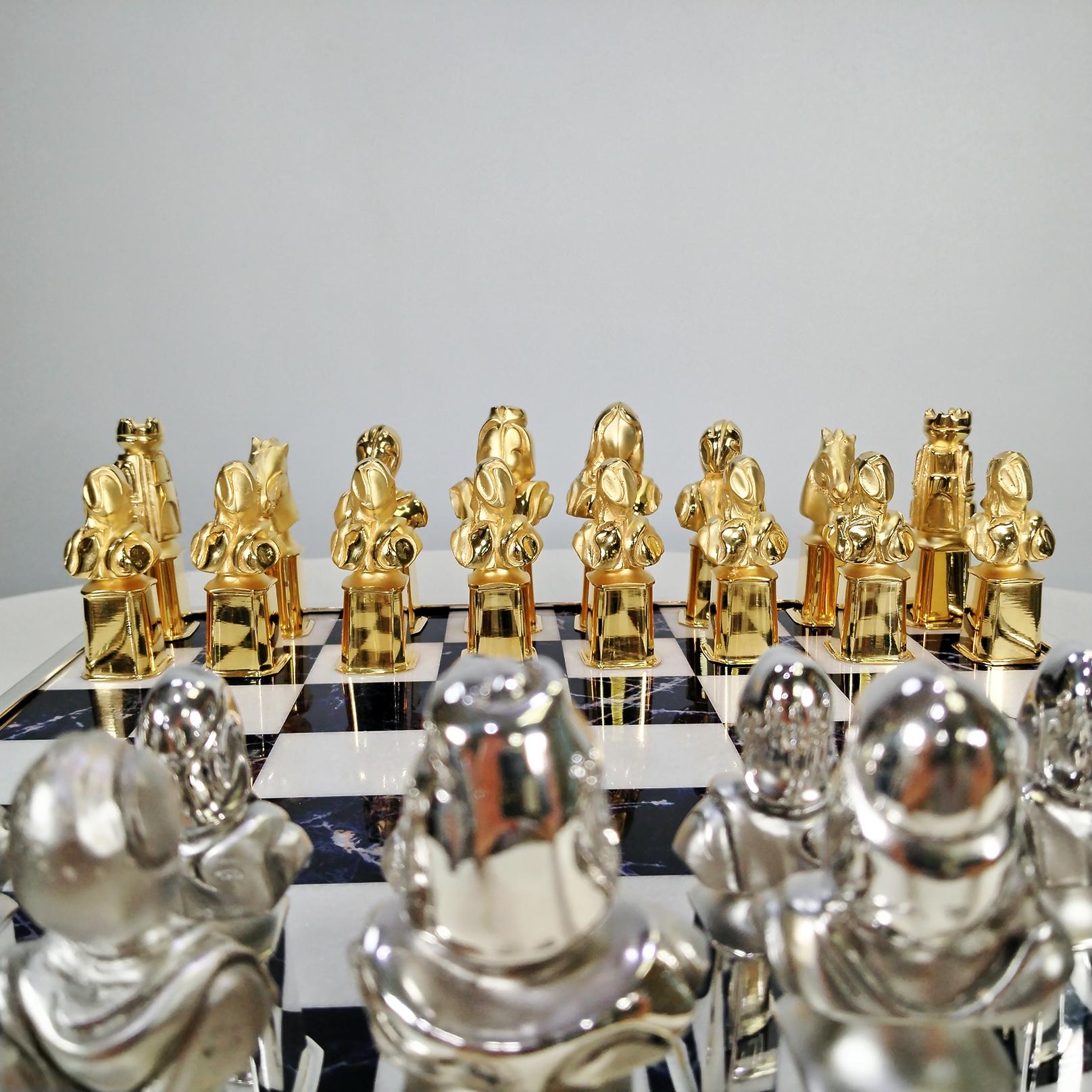 XX° Century Italian sterling silver chessboard with a chess game In condizioni ottime in vendita a VALENZA, IT