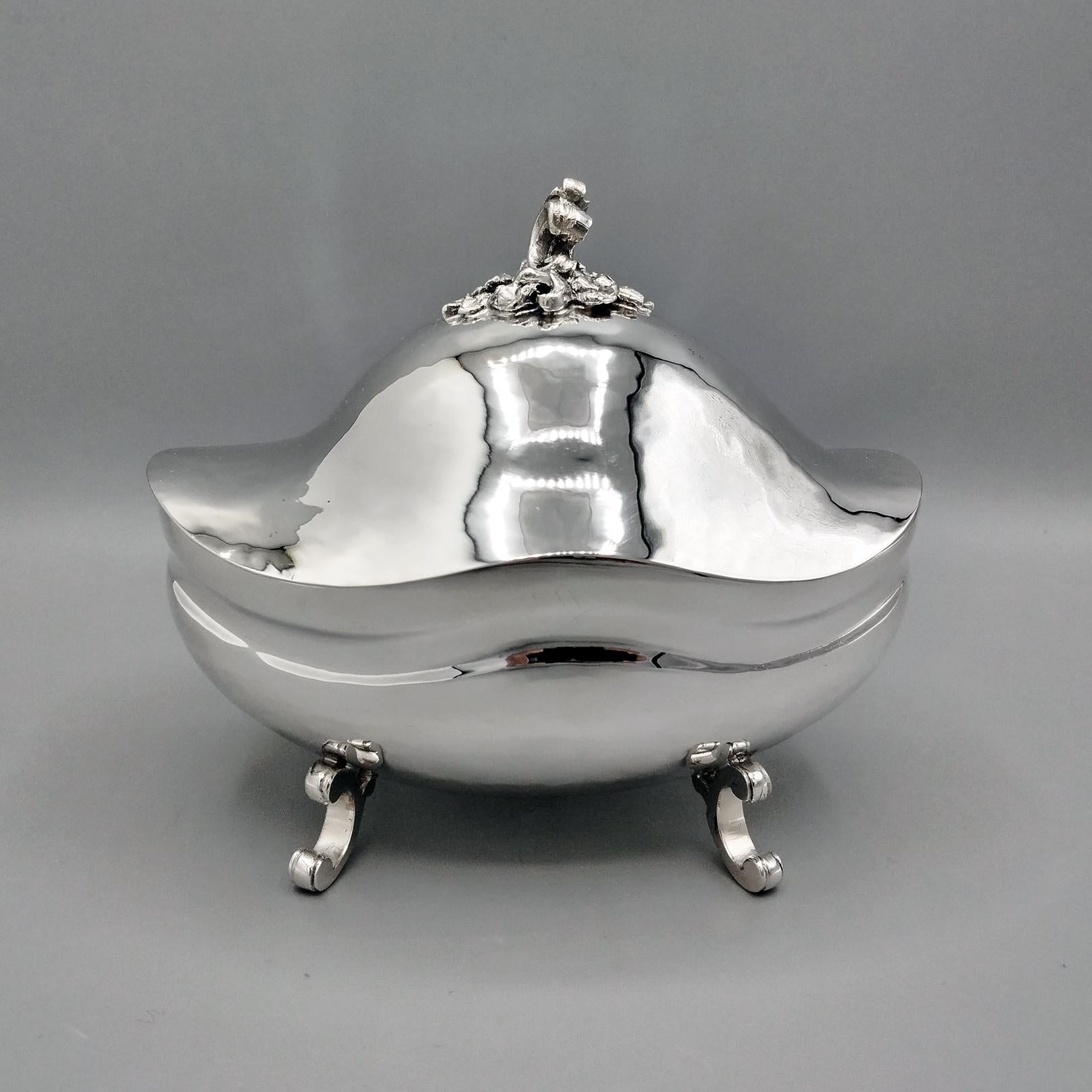 20. Jahrhundert Italienische Sterling Silber ovale Zuckerdose auf Füßen (Sonstiges) im Angebot