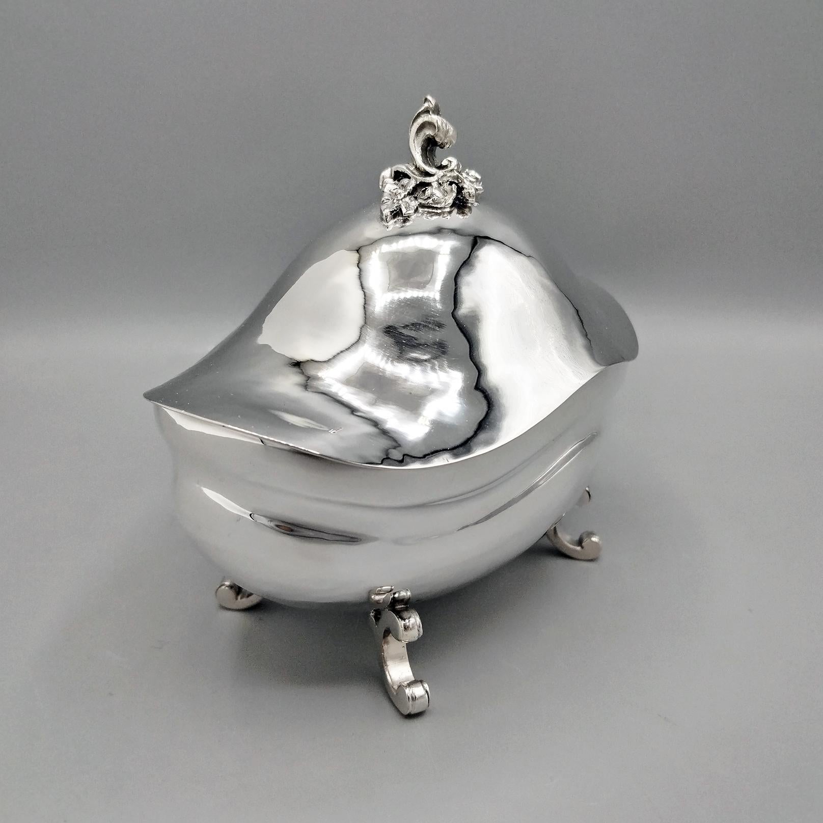 20. Jahrhundert Italienische Sterling Silber ovale Zuckerdose auf Füßen (Italian) im Angebot