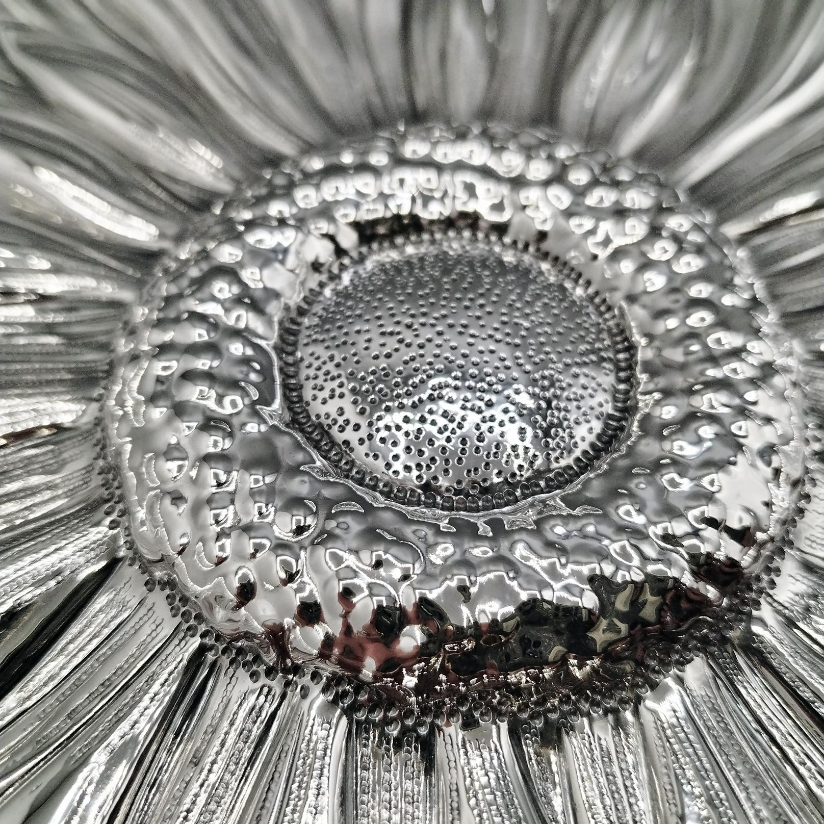 XX Jahrhundert talian Sterling Silve Dish auf Fuß Sonnenblume im Angebot 6
