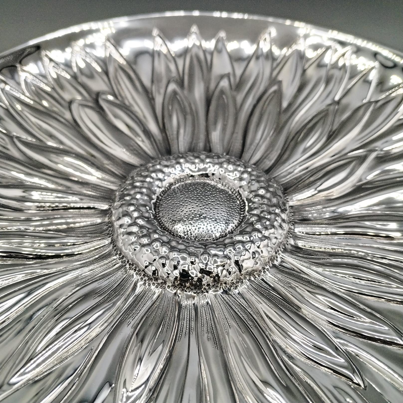 XX Jahrhundert talian Sterling Silve Dish auf Fuß Sonnenblume (Sonstiges) im Angebot
