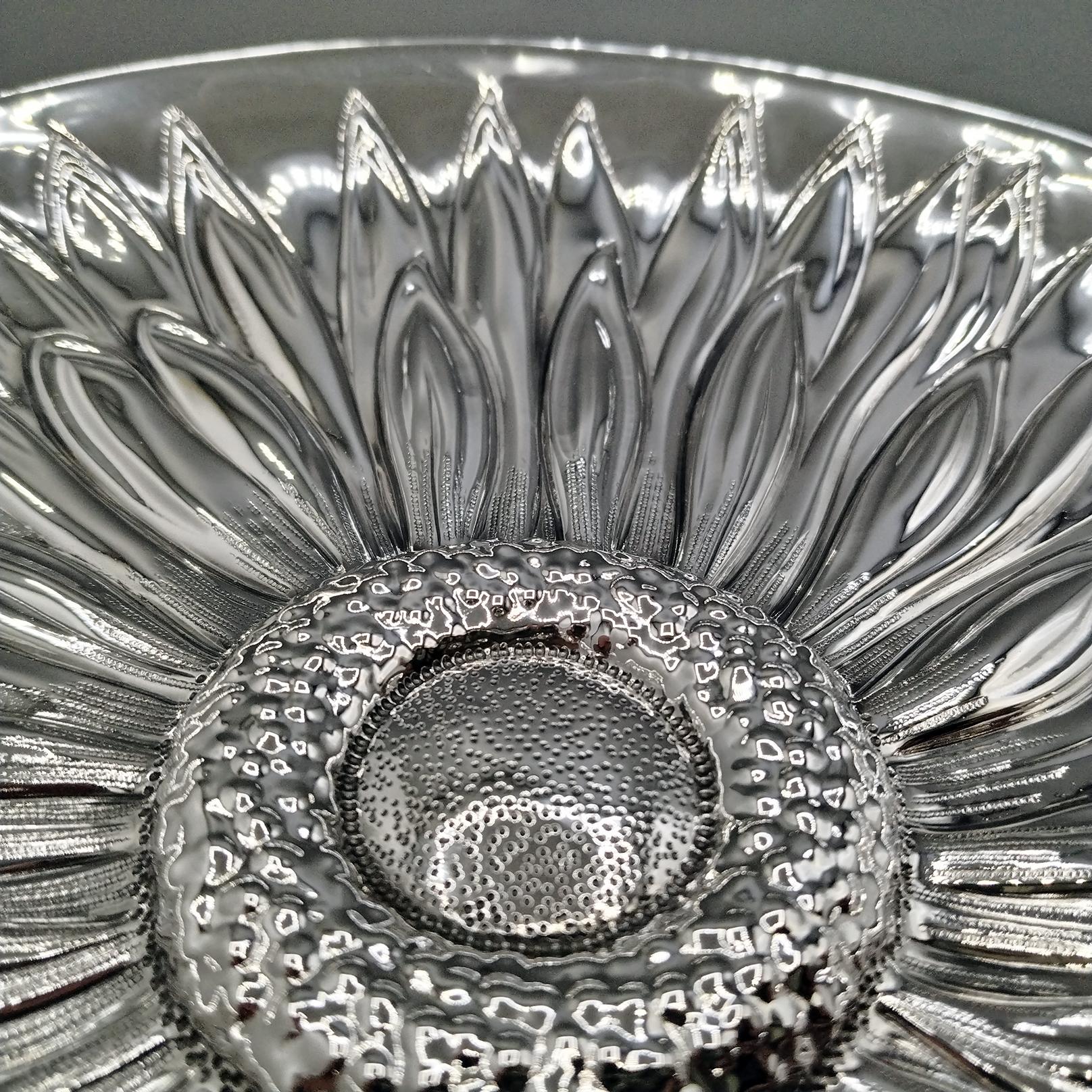 XX Jahrhundert talian Sterling Silve Dish auf Fuß Sonnenblume (21. Jahrhundert und zeitgenössisch) im Angebot