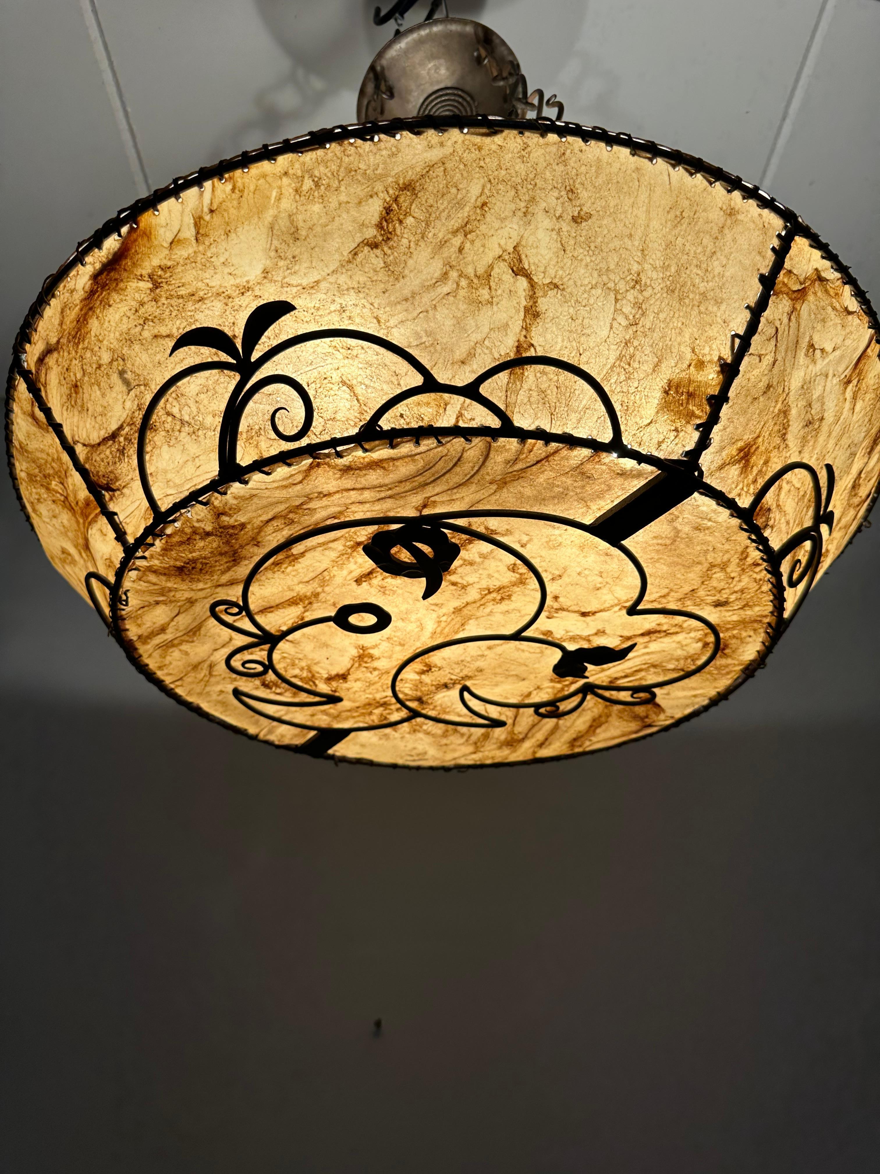 XX Grande lampe suspendue de style AND Lights Light Craft w. Abat-jour en cuir dans un cadre en fer forgé en vente 3