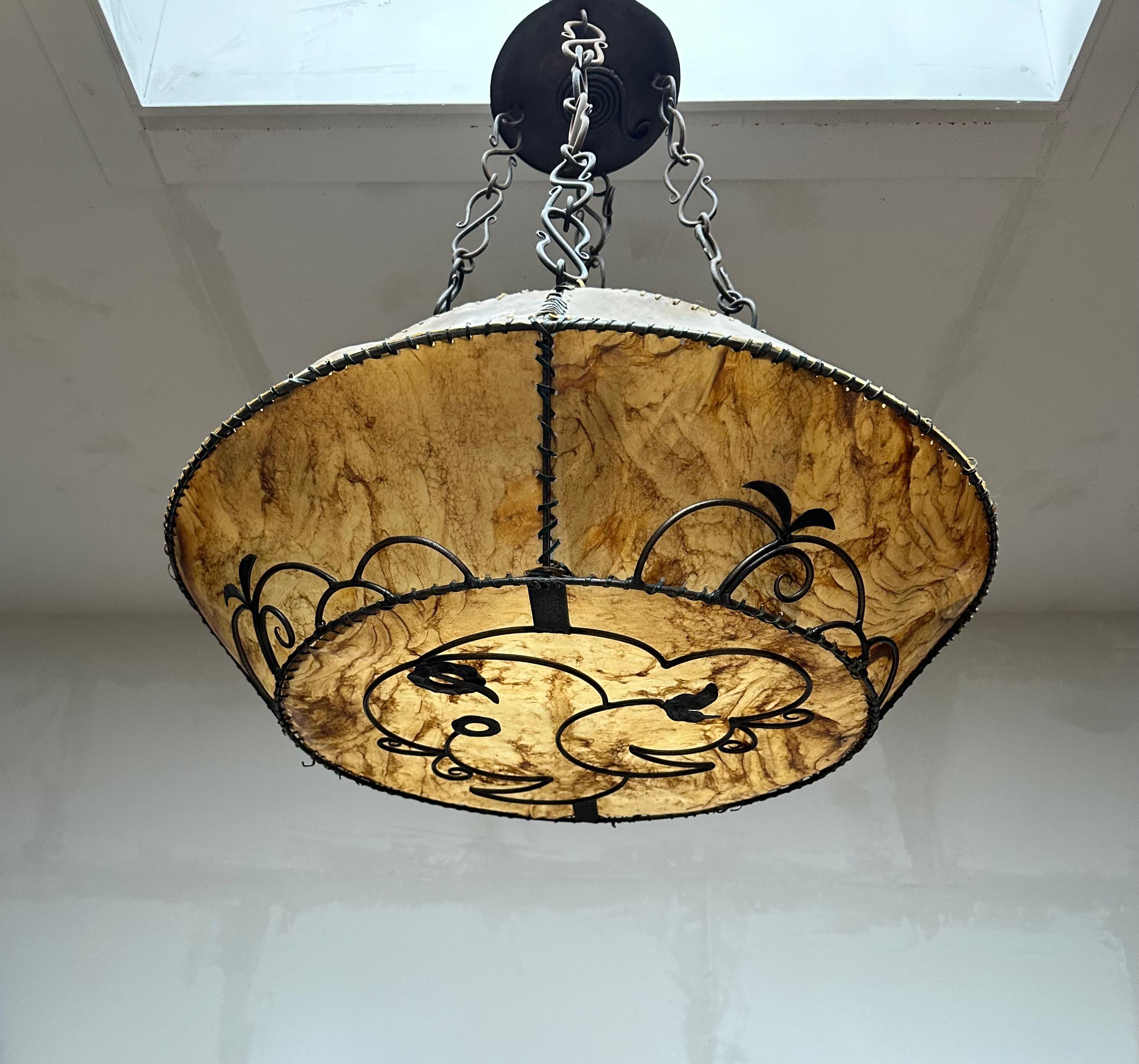XX Grande lampe suspendue de style AND Lights Light Craft w. Abat-jour en cuir dans un cadre en fer forgé en vente 12