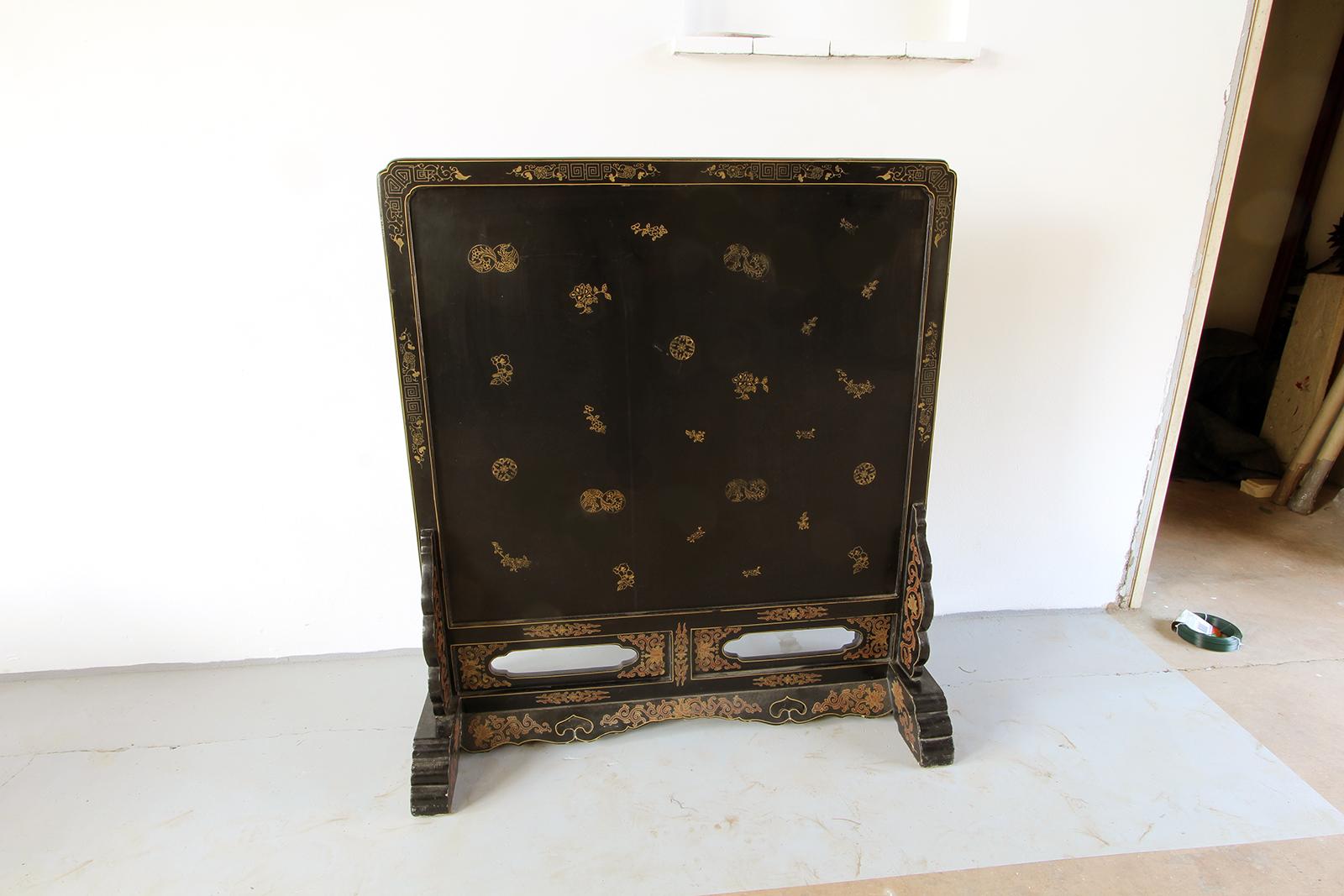 XX°Century Chinese Decorative Screen Lacquered whit Landscape and Sails In Excellent Condition For Sale In Brescia, IT