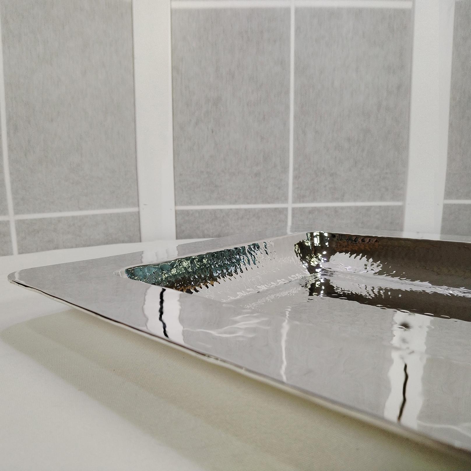 Centro de mesa martillado de plata de ley italiana del siglo XXI Italian en venta