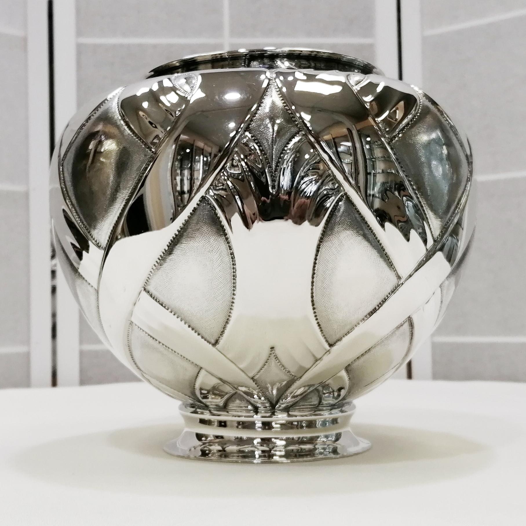 XXI° Century Italian Modern Sterling Silver Vase For Sale 5