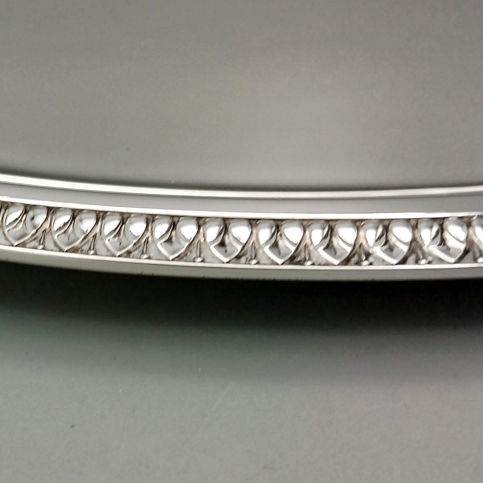 Bandeja ovalada en plata de ley Gianmaria Buccellati Siglo XXI Estilo Imperio Plata esterlina en venta