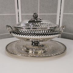 XXI Century Italia Solid Oval Silver Tureen with dish in Baroque style