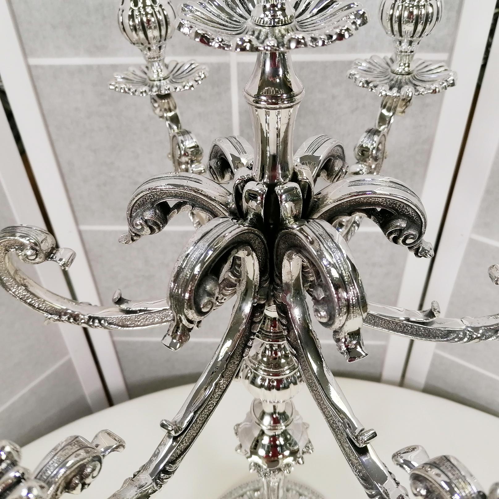 Contemporain XXIème siècle italien en argent massif 800 style baroque 7 lumières Candélabre en vente