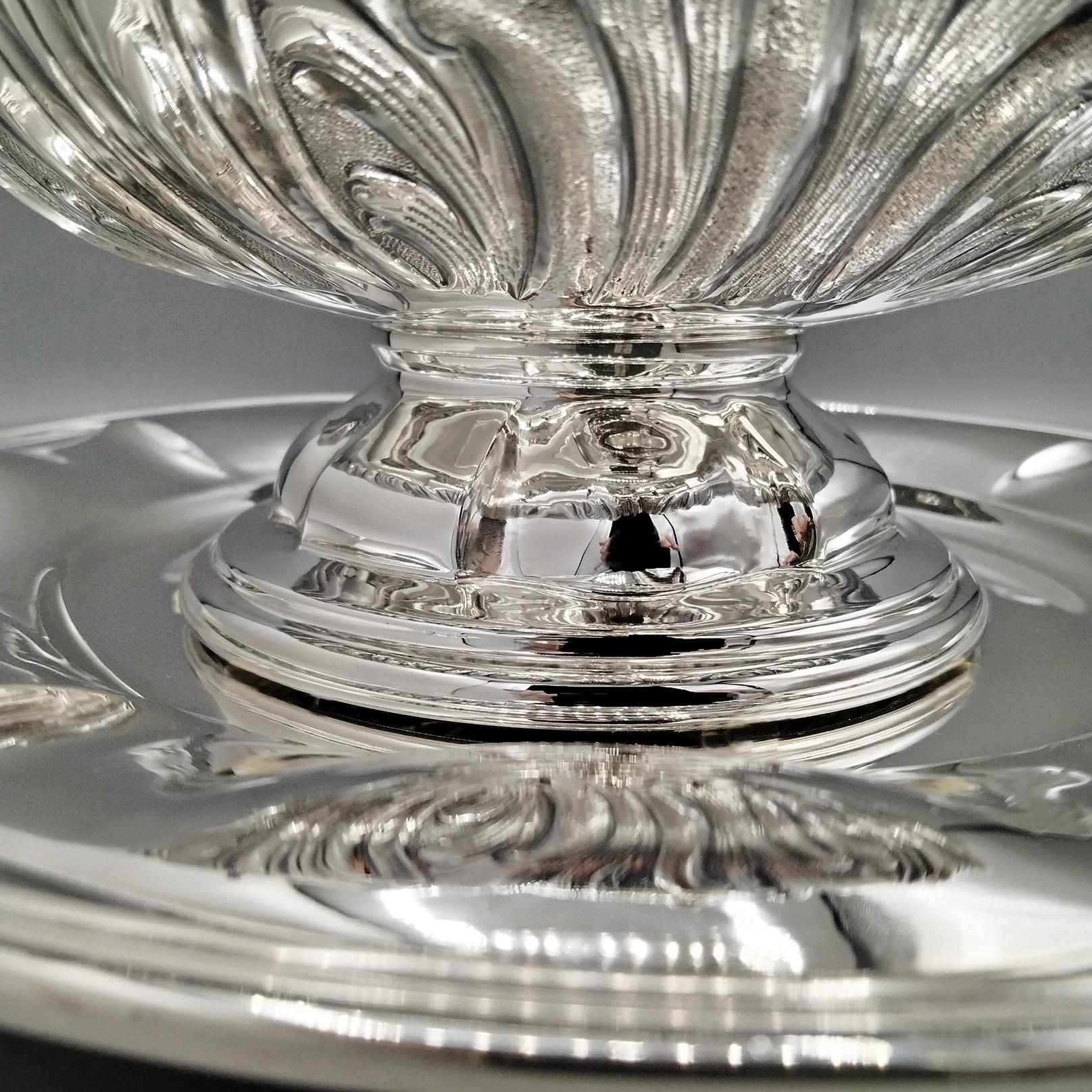 Soupière italienne du XXIe siècle en argent massif (800) de style baroque avec plat. en vente 3