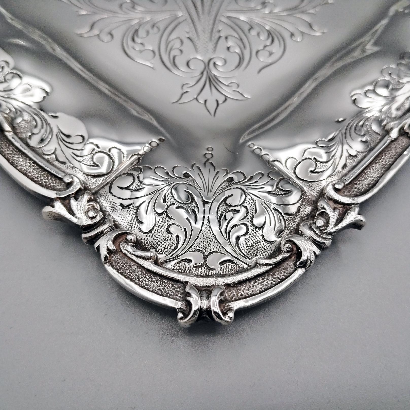 Bandeja cuadrada de plata maciza italiana del siglo XXI de estilo barroco en venta 2