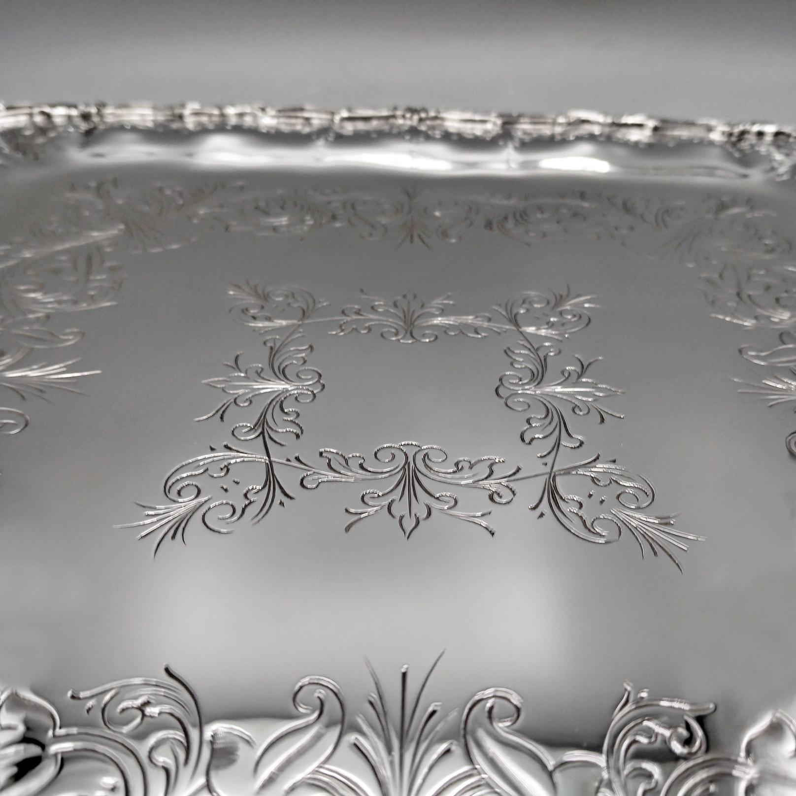 Bandeja cuadrada de plata maciza italiana del siglo XXI de estilo barroco en Nuevo estado para la venta en VALENZA, IT
