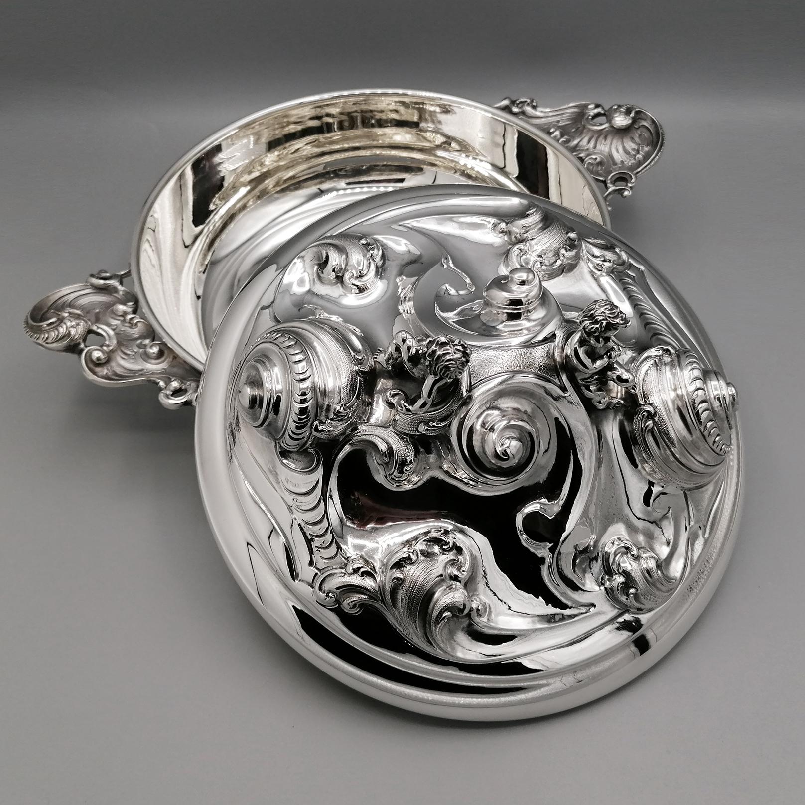 XXI° century Italian Solid Silver Vegetable dish in Baroque Style For Sale 3