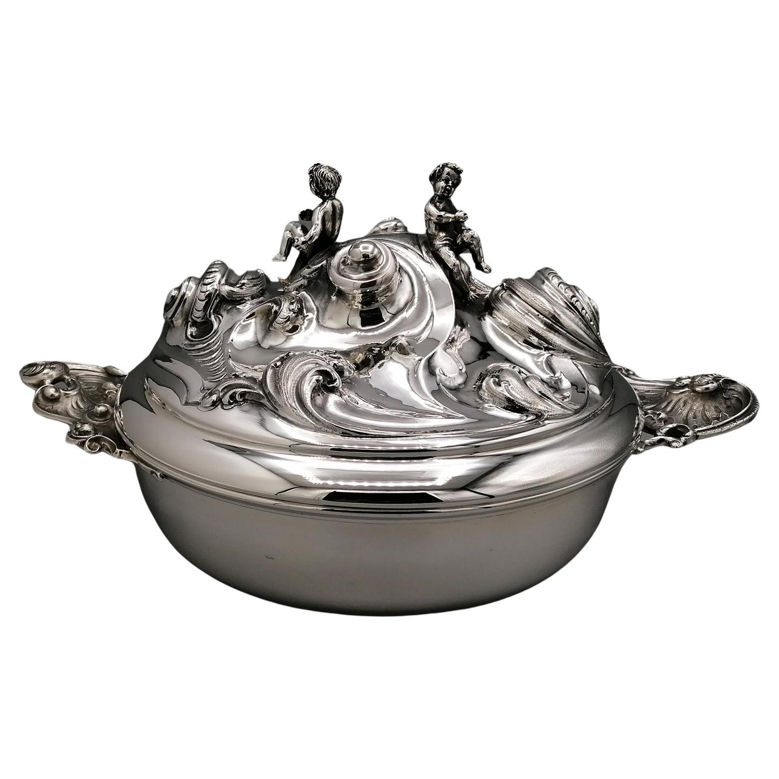 XXI° century Italian Solid Silver Vegetable dish in Baroque Style For Sale