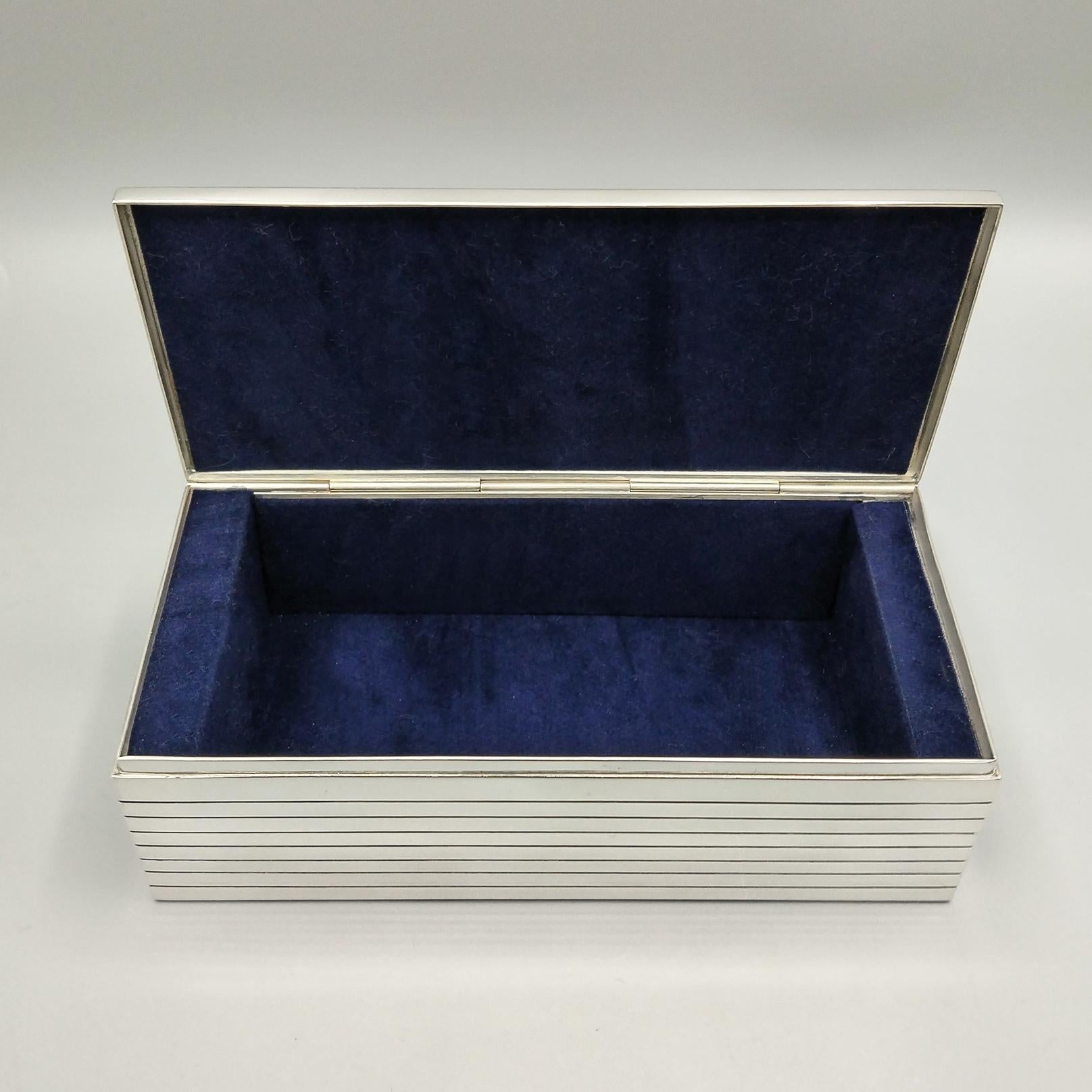 Caja en forma de ladrillo decorativa italiana del siglo XXI de Sterling en venta 2