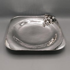 Centro de mesa italiano del siglo XXI en plata de ley con  Racimo de uvas