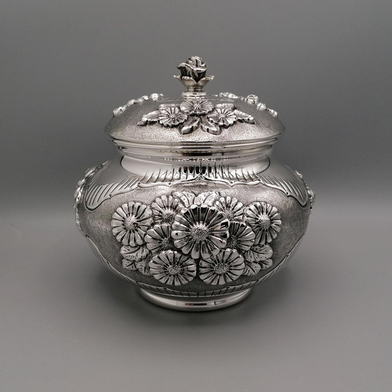 19th Century Italian Sterling Silver Decorative Box For Sale at 1stDibs