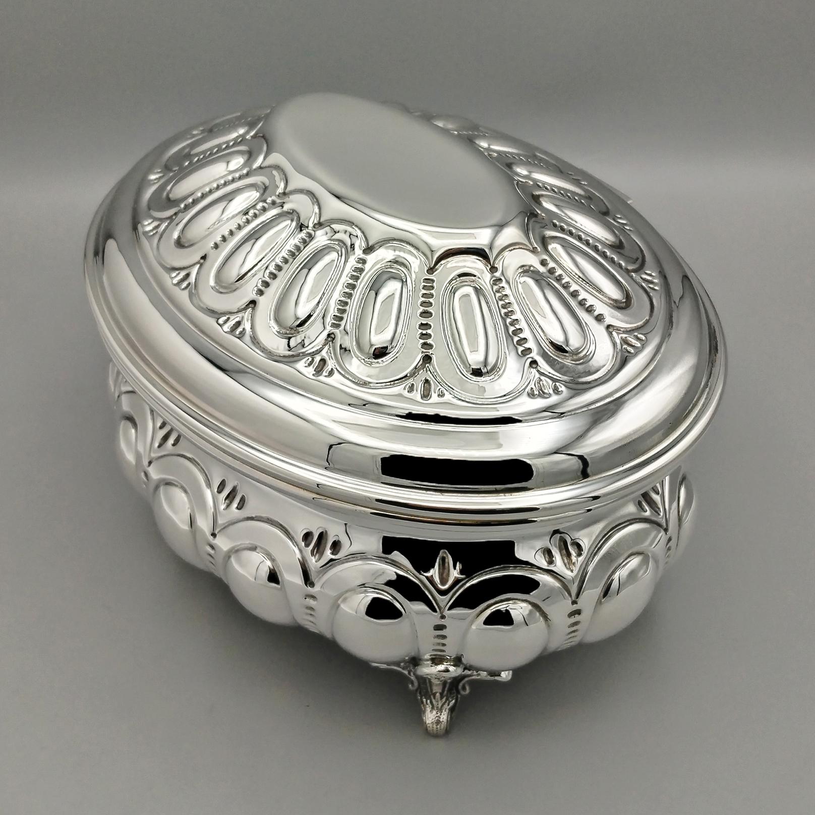 Caja de plata de ley italiana del siglo XXI con interior chapado en oro de 24 quilates Contemporáneo en venta