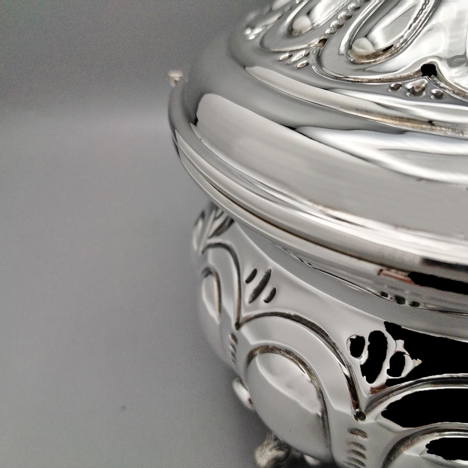 Caja de plata de ley italiana del siglo XXI con interior chapado en oro de 24 quilates en venta 2
