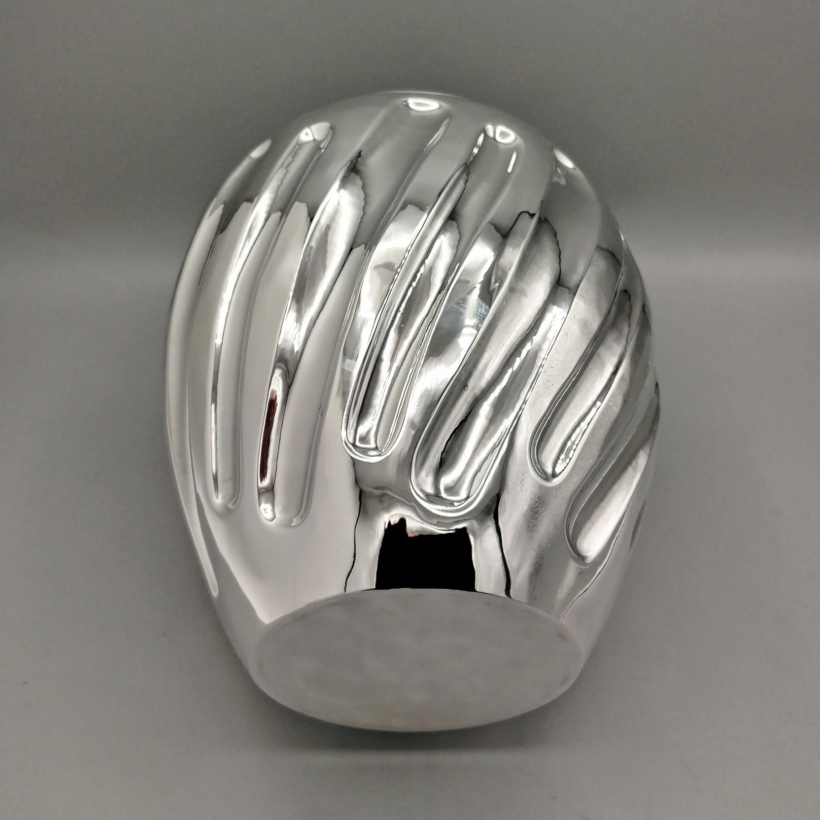 Jarrón italiano del siglo XXI en plata de ley Contemporáneo en venta