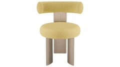 XXI Secolo, Sedia imbottita in legno e tessuto bouclé antimacchia, made in Italy