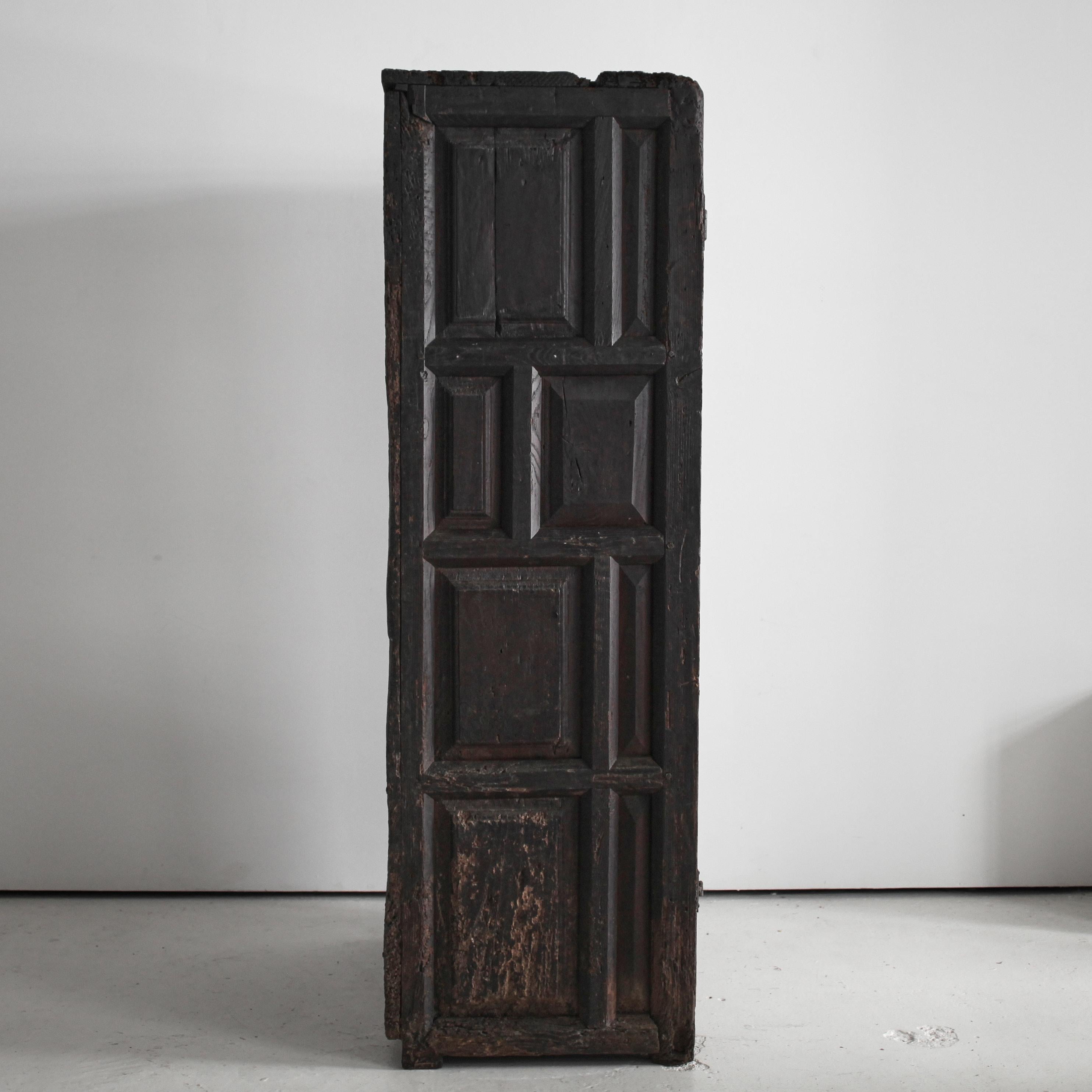 XXL 17Th C. Portuguese Mountain Cupboard In Blackened Chestnut Wabi Sabi For Sale 2