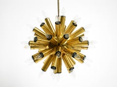 XXL Lámpara de techo de latón de la Era Espacial de los años 60, de J.T. Kalmar con 43 brazos  66cm  26"