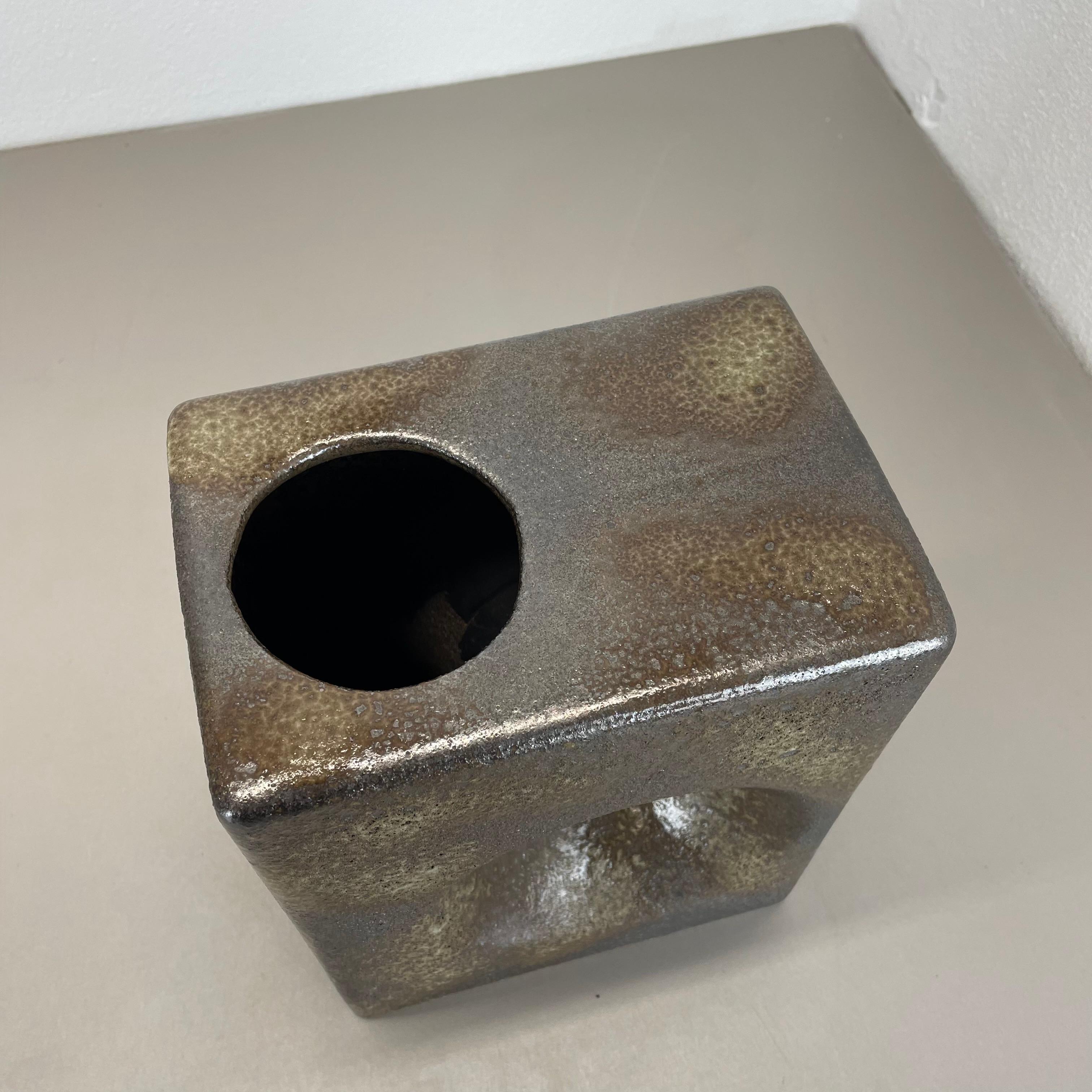 xxl 25cm Brutalist CUBIC 