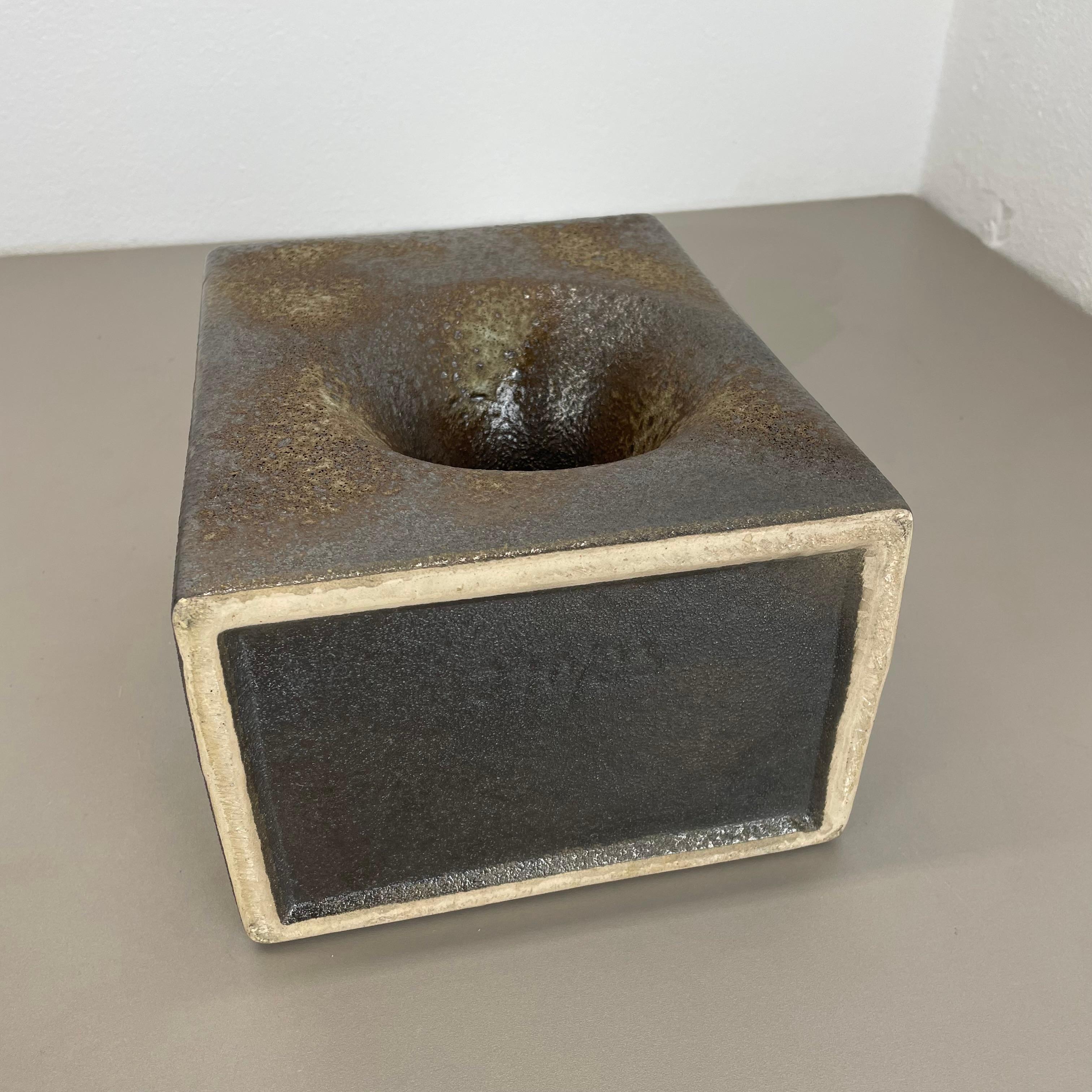xxl 25cm Brutalist CUBIC 