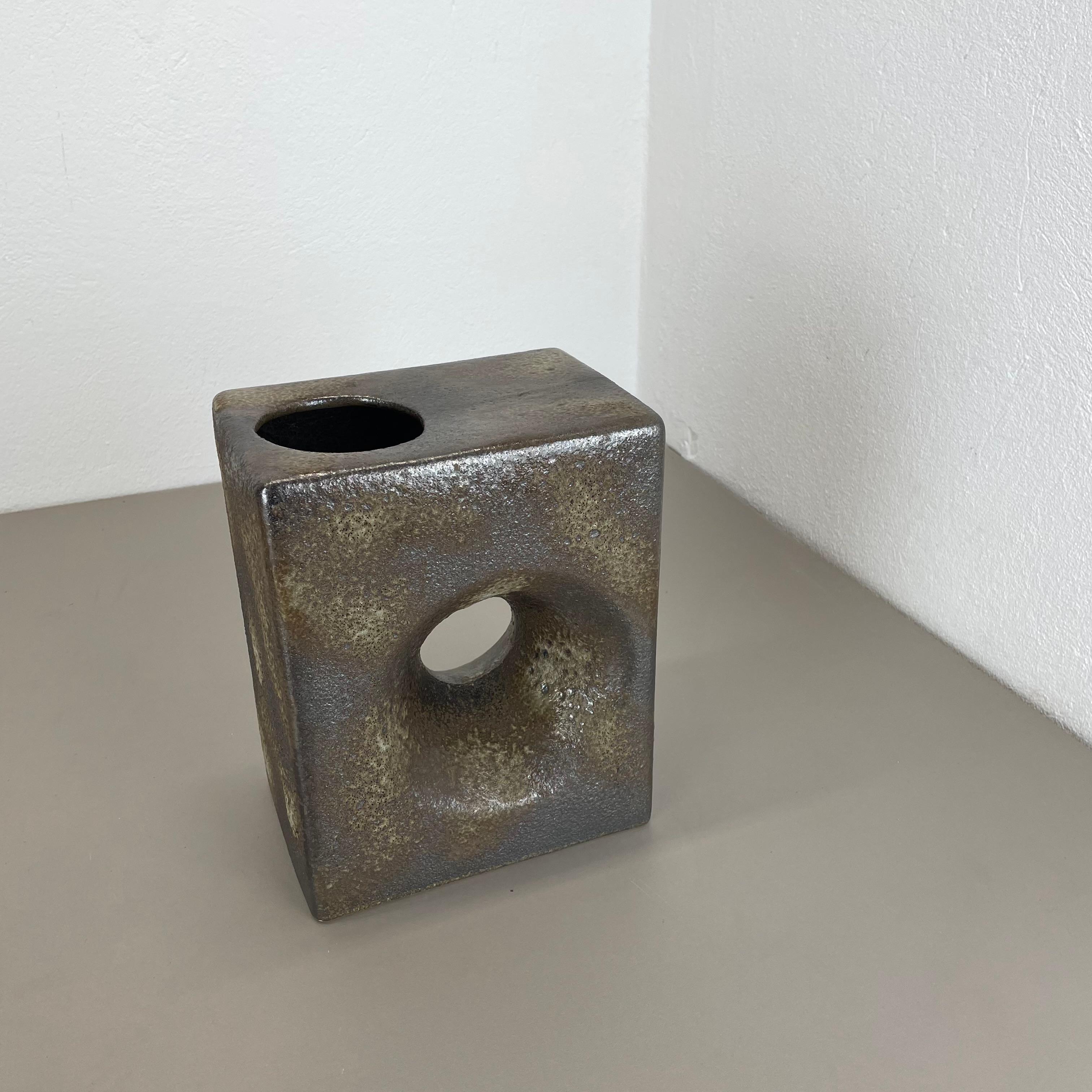 xxl 25cm Brutalist CUBIC 