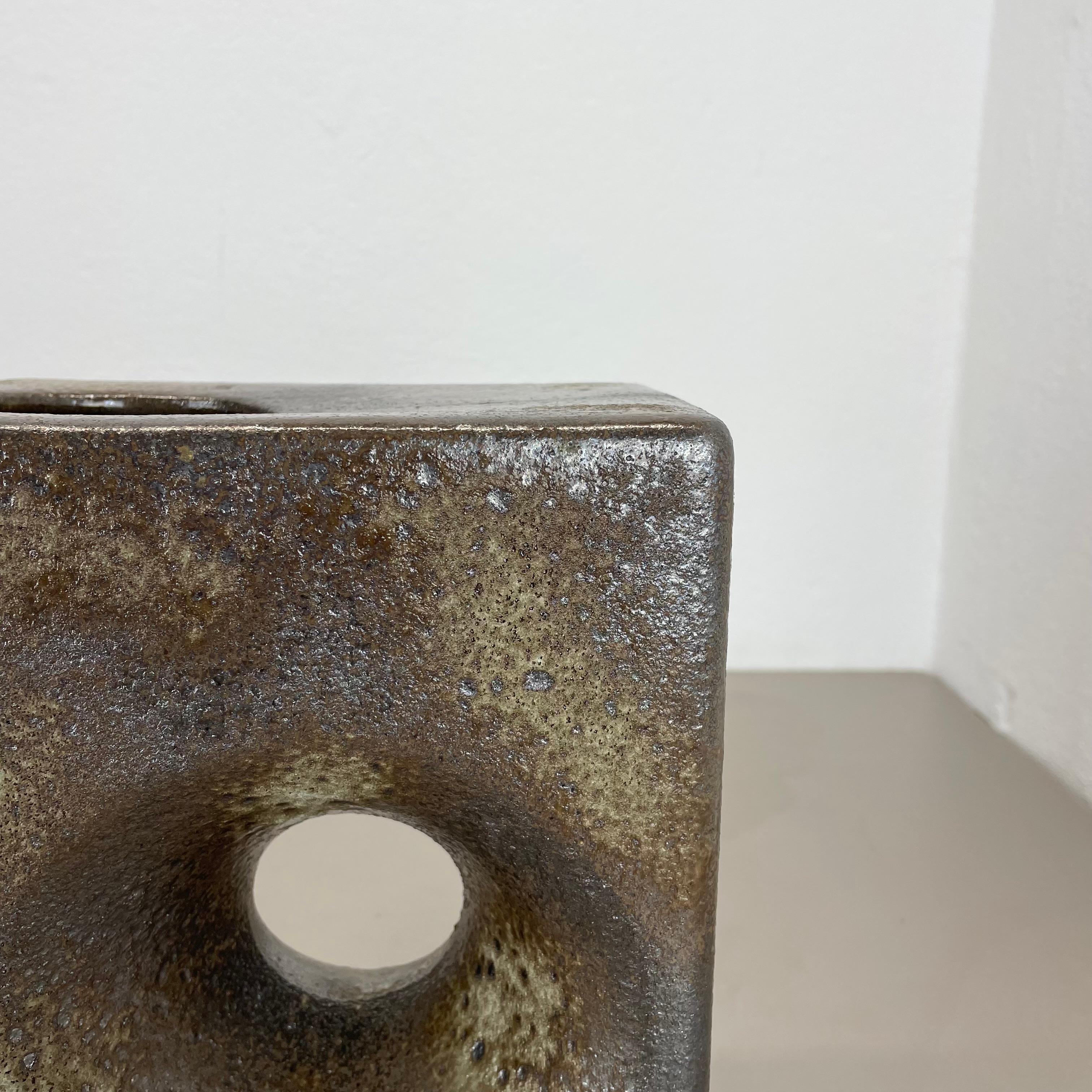 xxl 25cm Brutalist CUBIC 