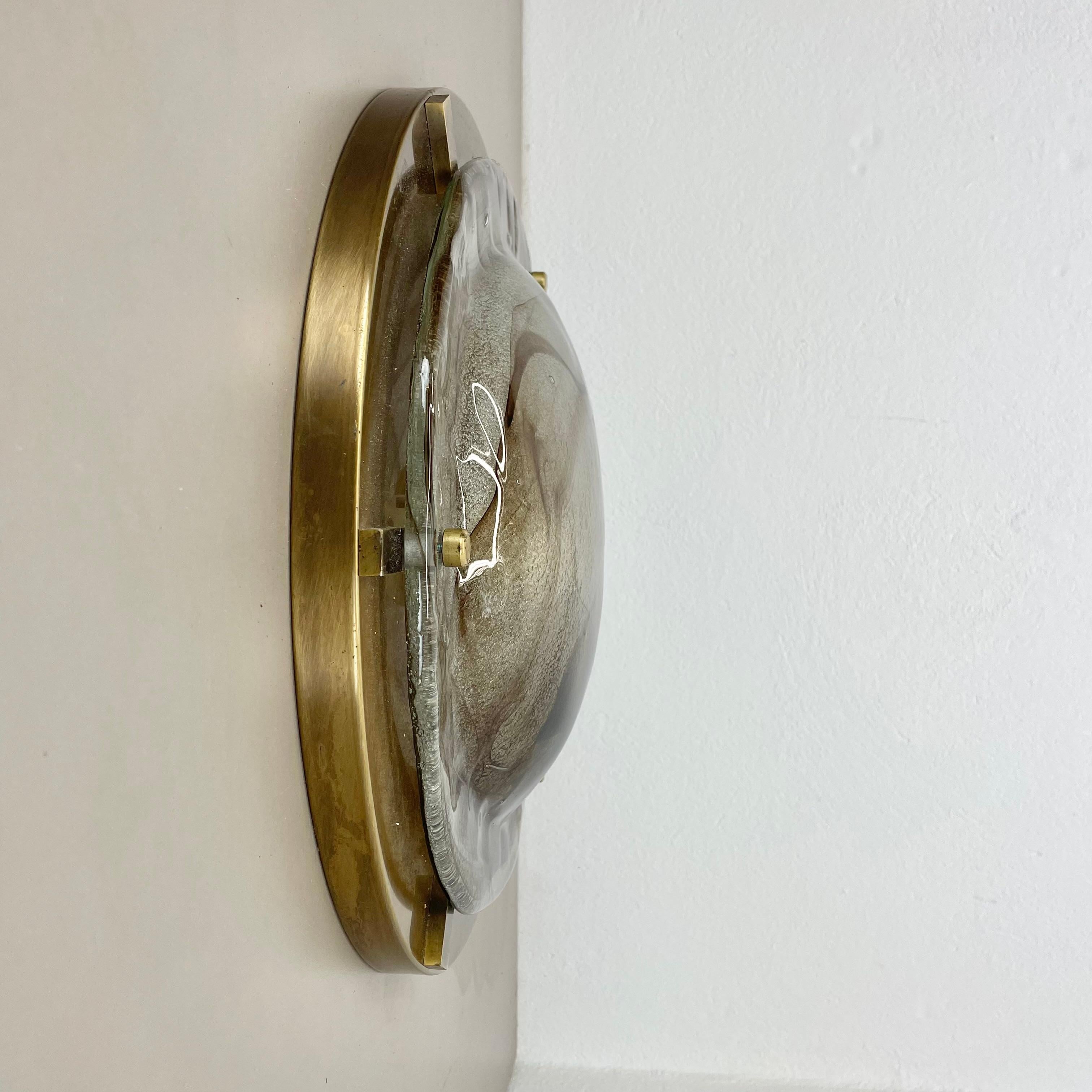xxl 45cm Wand-Deckenleuchte aus Glas + Messing im Kalmar-Stil, Einbaubeleuchtung, Italien 1980 n1 (Italienisch) im Angebot