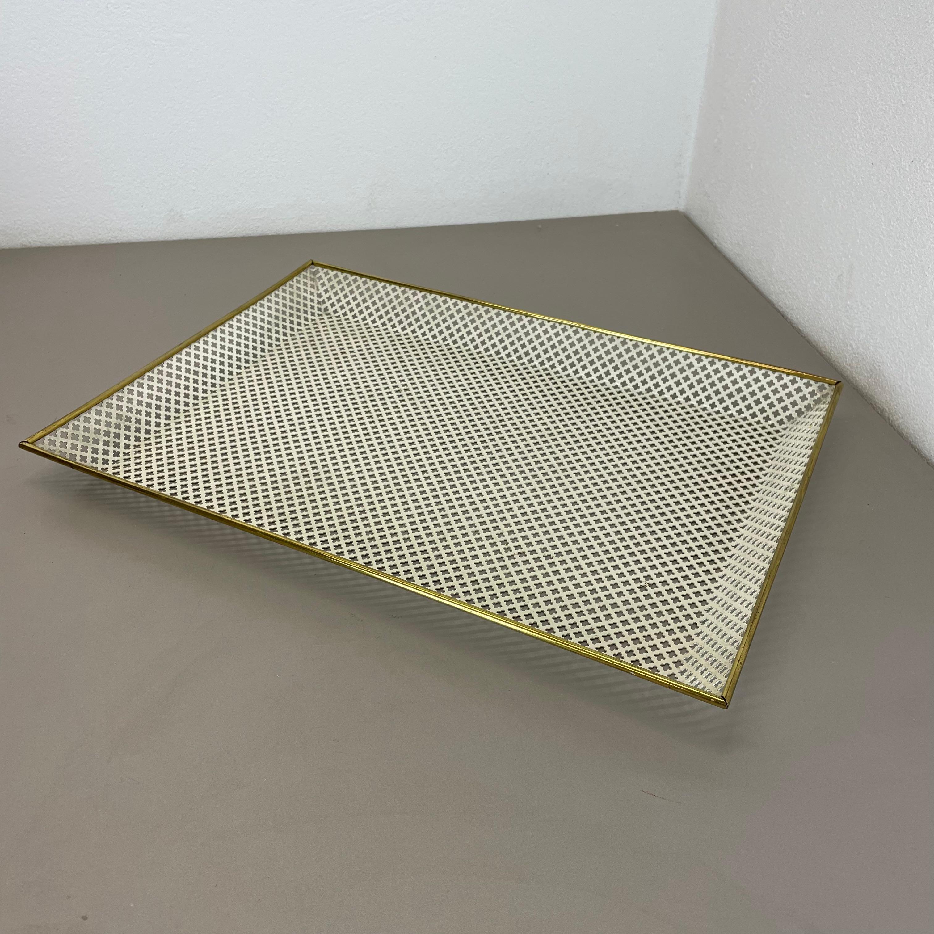 xxl 51x36cm Tablett-Element aus Metall und Messing von Mathieu Matégot, Frankreich 1950 (Moderne der Mitte des Jahrhunderts) im Angebot