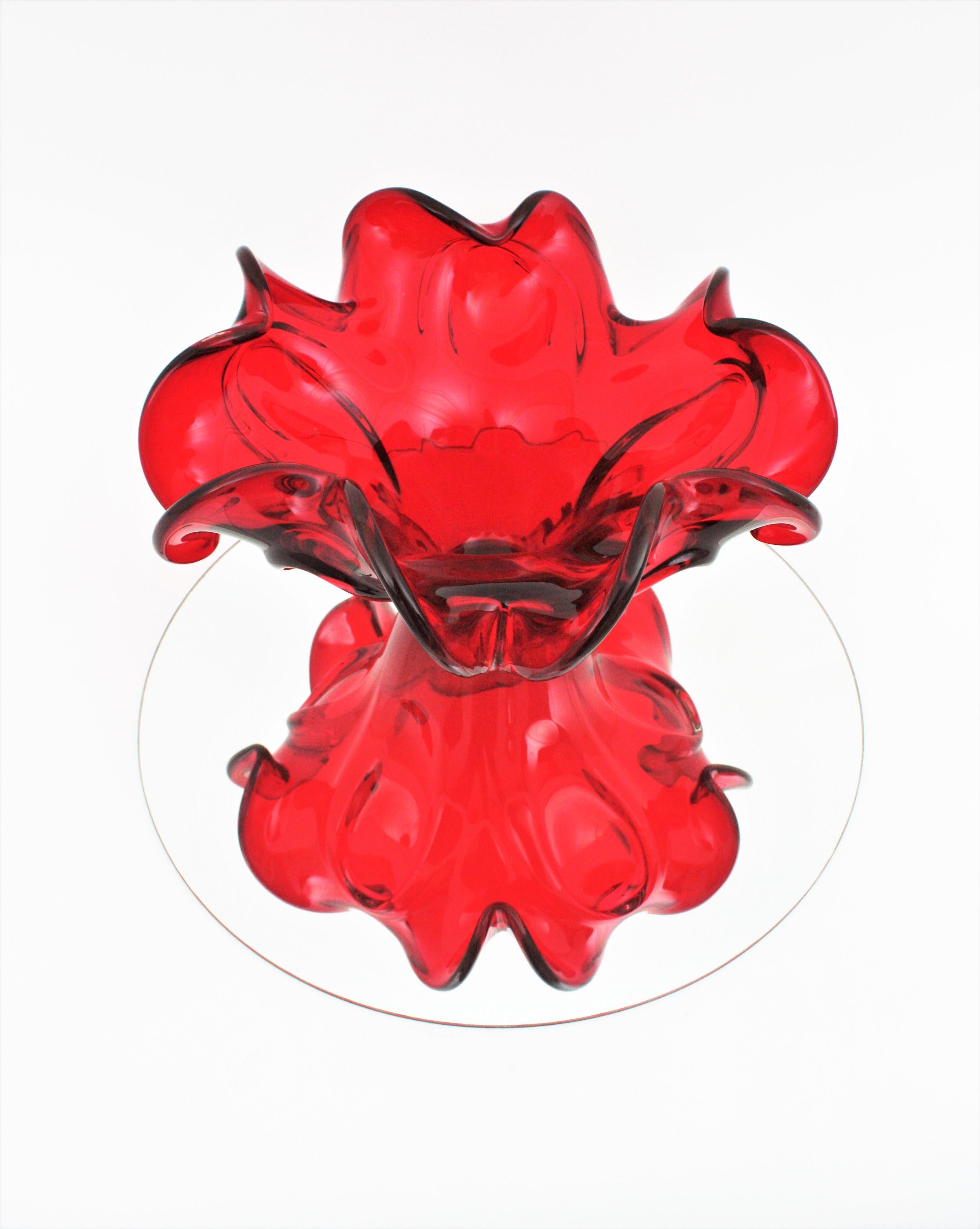 XXL Archimede Seguso Murano Rubinrote Sommerso-Glas-Tafelaufsatz Schale im Angebot 10