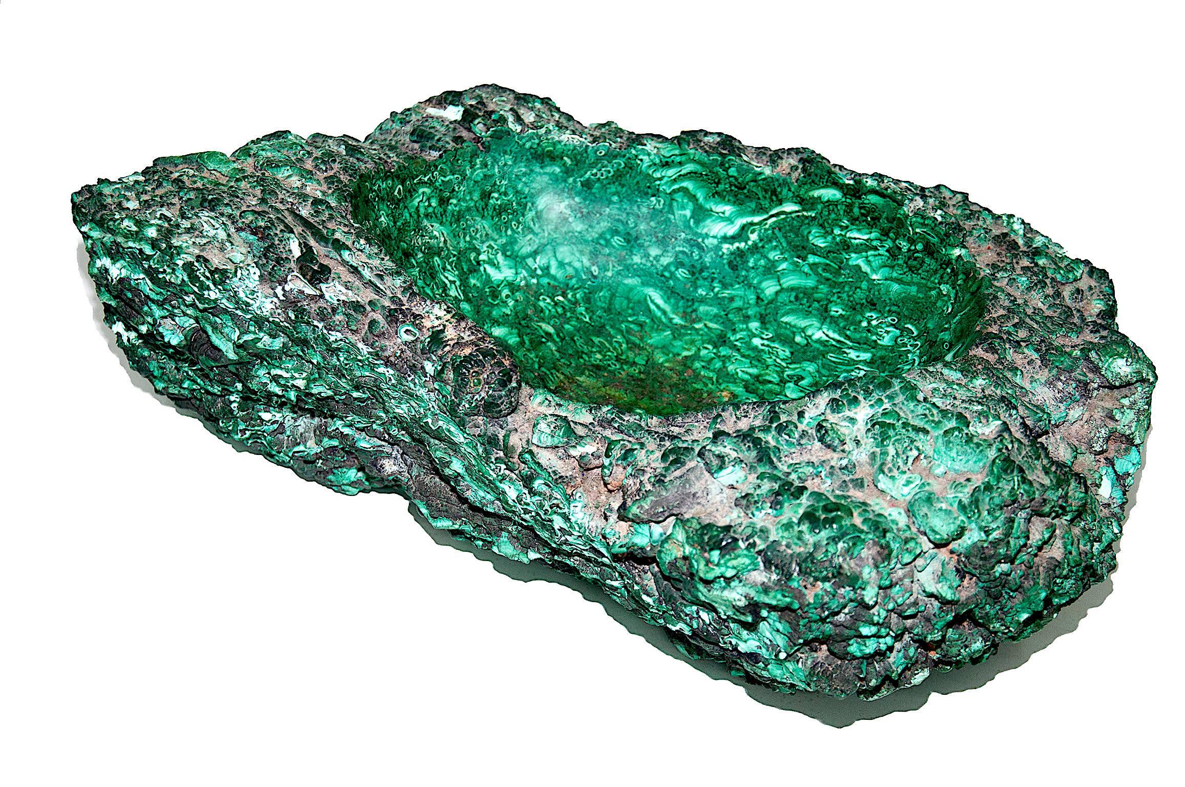 Dimensioni enormi
Dimensioni molto rare per un oggetto in malachite.