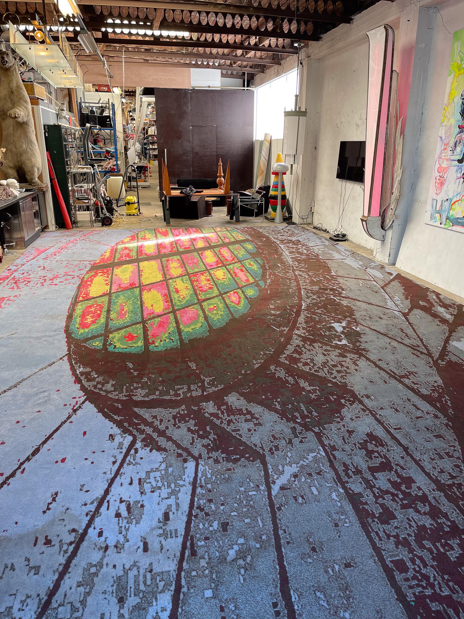 XXL Teppich aus abstrakter Glasmalerei einer Kirche im Angebot 6