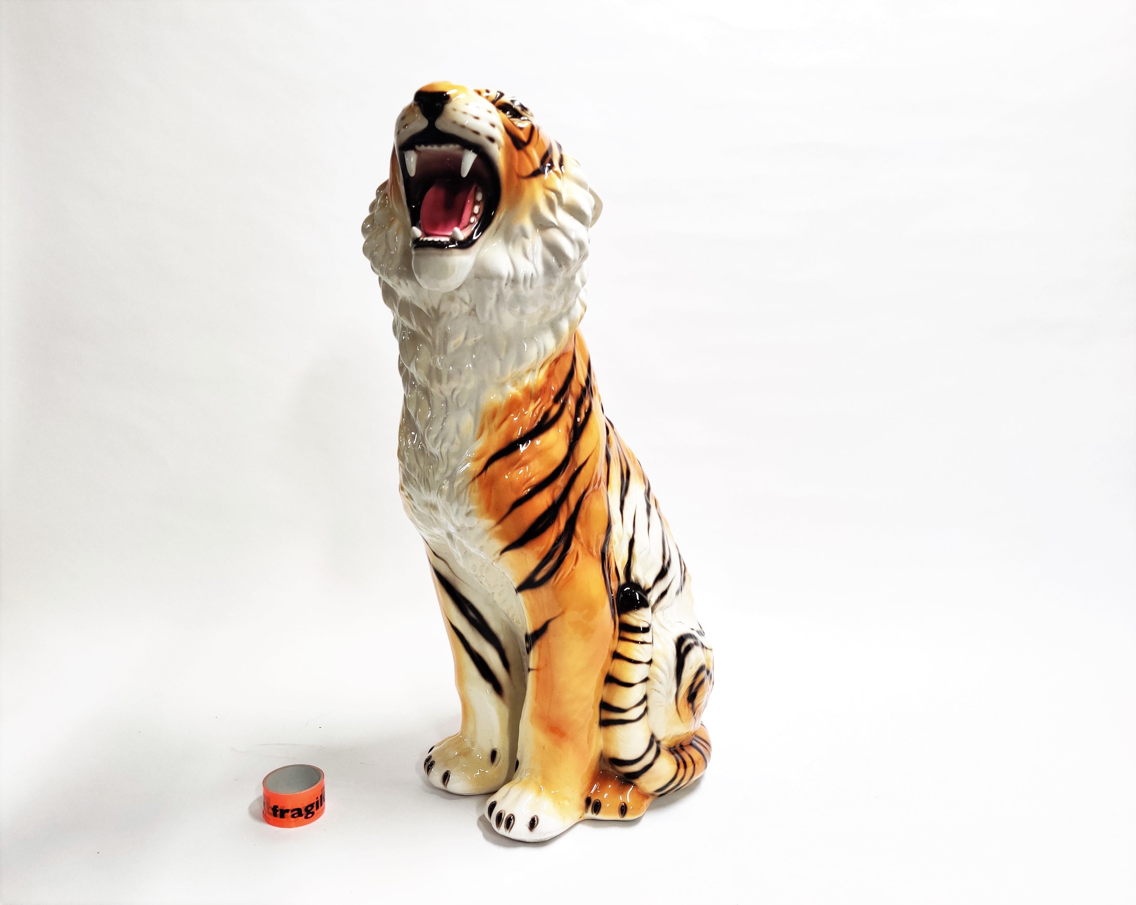Extra Large Ceramic Hand Painted Tiger, 1970s, Italy In Excellent Condition In HEVERLEE, BE