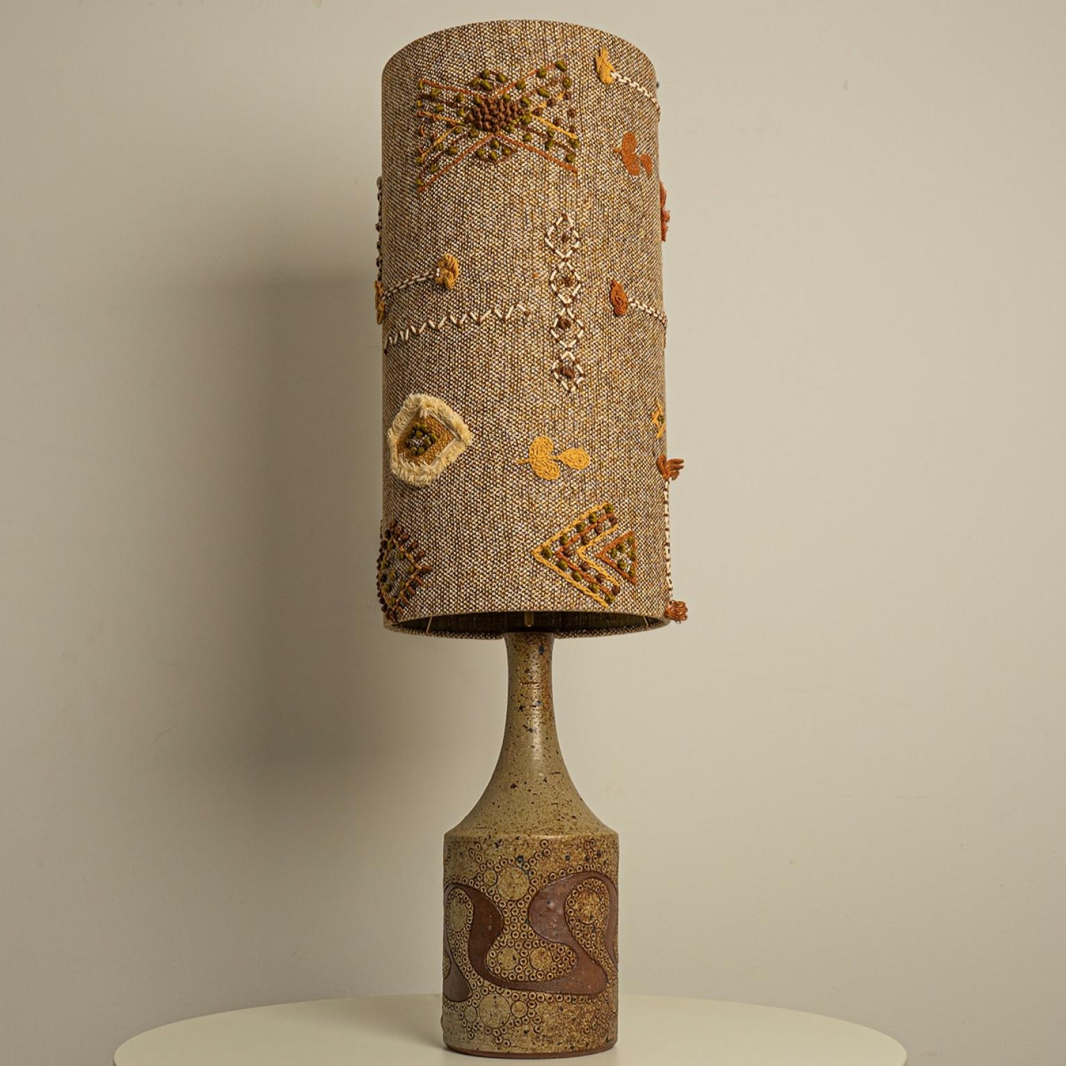 Lámpara de sobremesa XXL de cerámica de Mette Stiil con pantalla personalizada, Dinamarca 1960 en venta 2