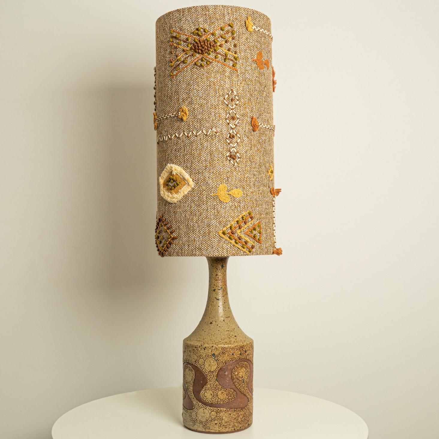 Lámpara de sobremesa XXL de cerámica de Mette Stiil con pantalla personalizada, Dinamarca 1960 en venta 1