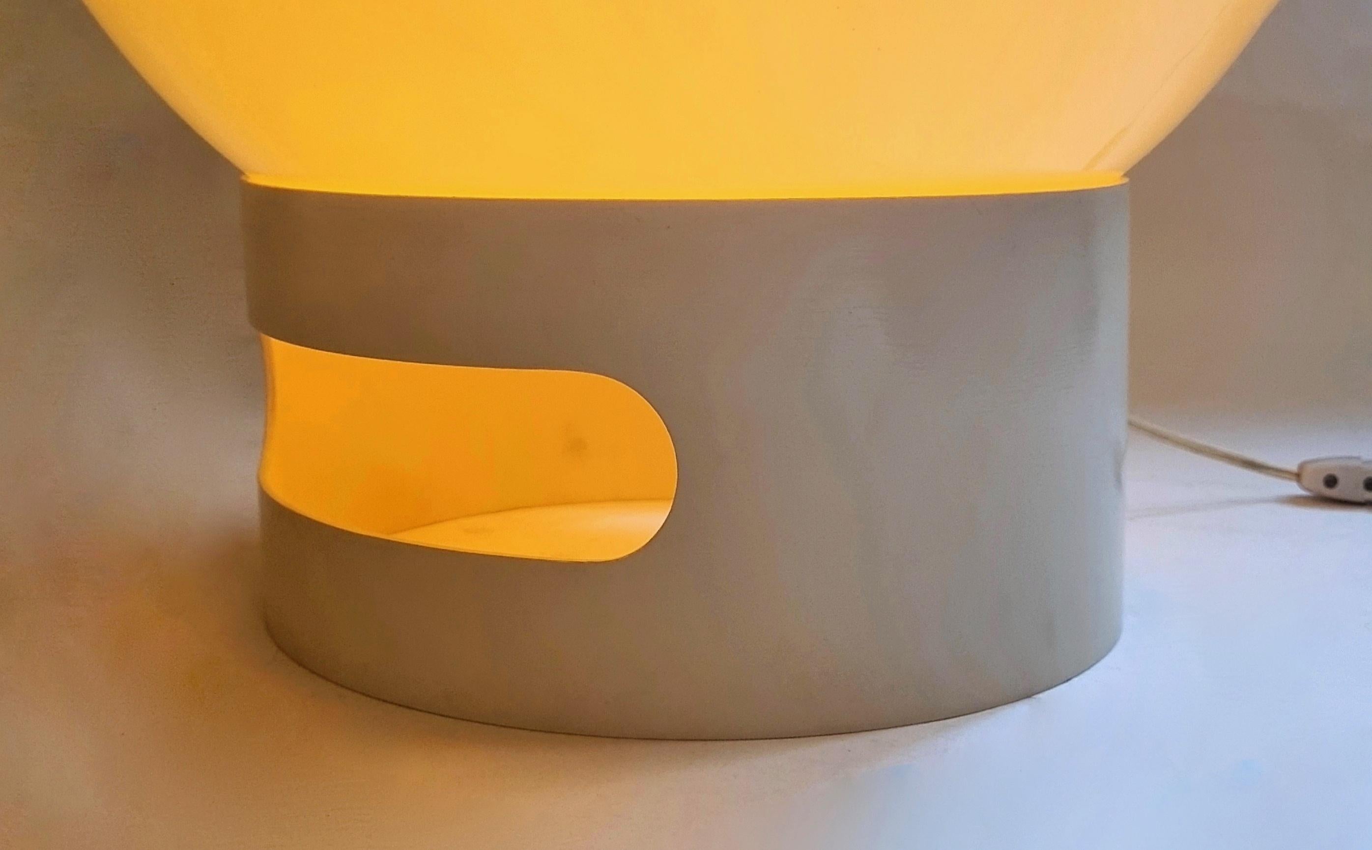 XXL Clan Model Lamp by Harvey Guzzini & Studio 6g for Iguzzini In Good Condition For Sale In Beograd, RS