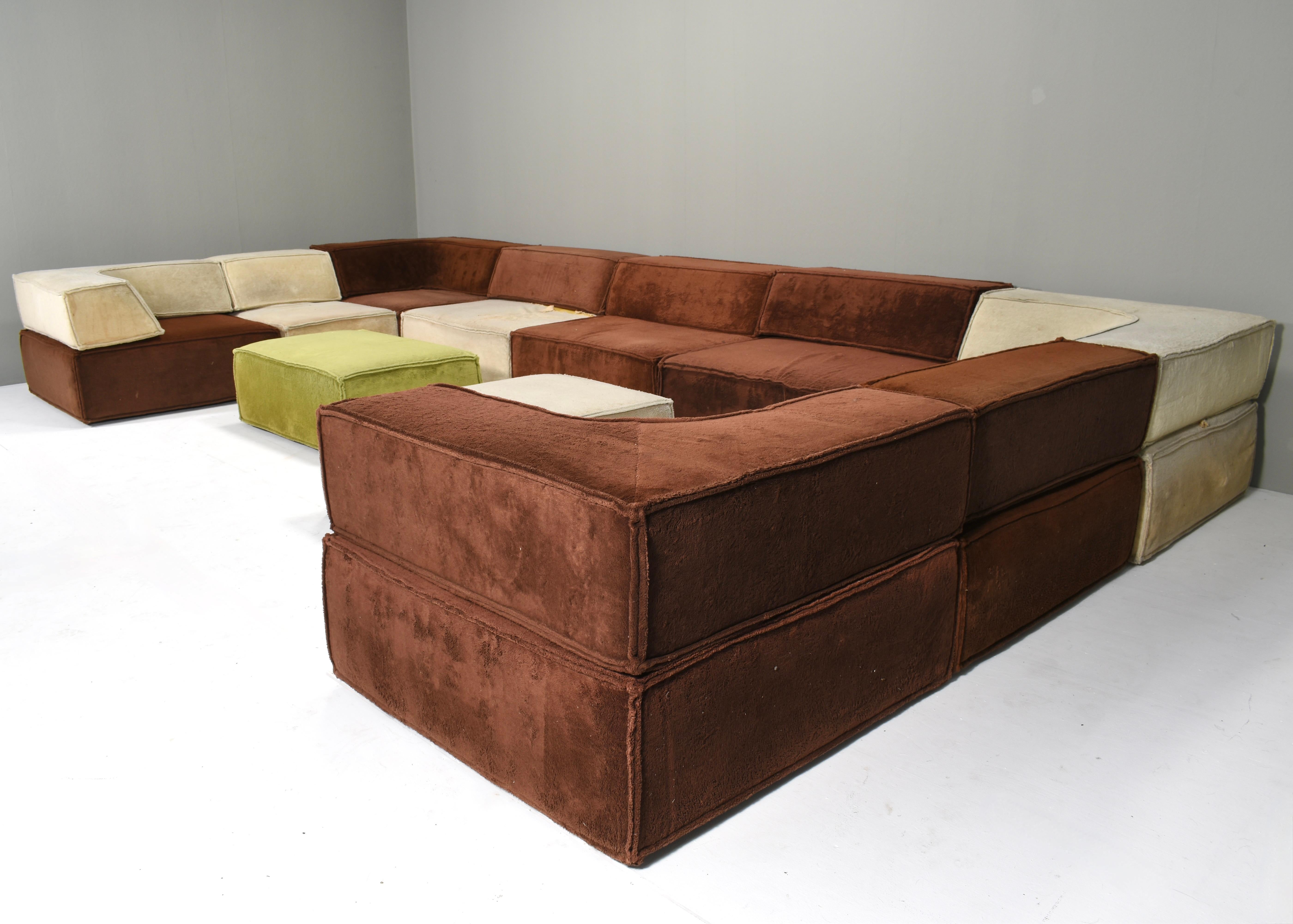 XXL COR Trio Sectional Sofa, Germany / Switzerland, 1972  NEEDS NEW UPHOLSTERY In Distressed Condition For Sale In Pijnacker, Zuid-Holland