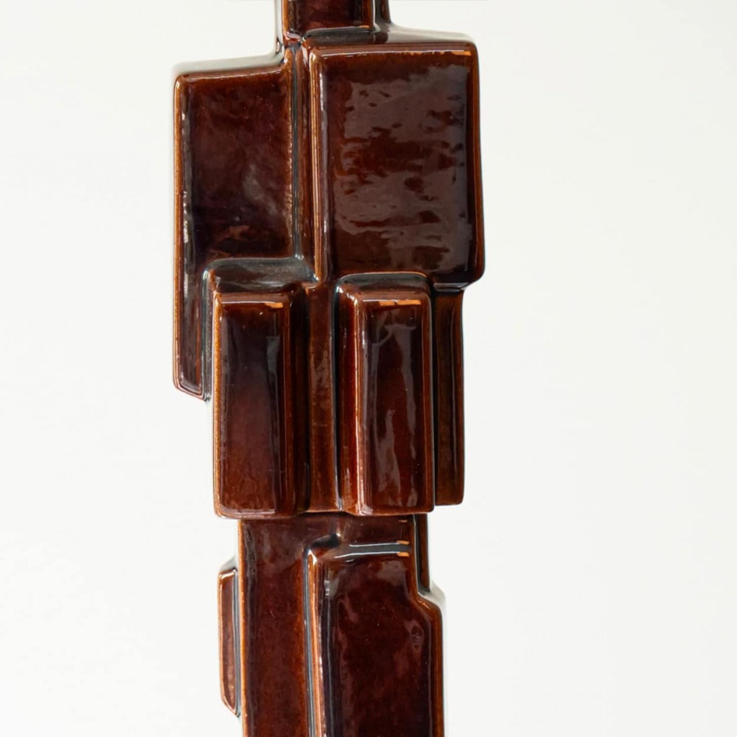 XXL Dark Brown Brutalist Ceramic Floor Lamp, Custom Made Lampshade by R. Houben (Brutalismus) im Angebot