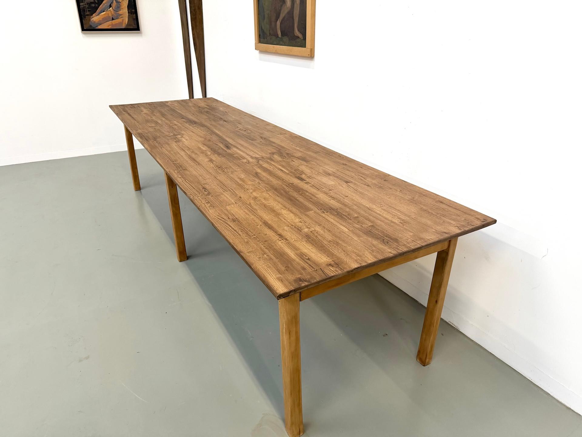 XXL french 6-legged table with a new top and 1950s base en vente 6